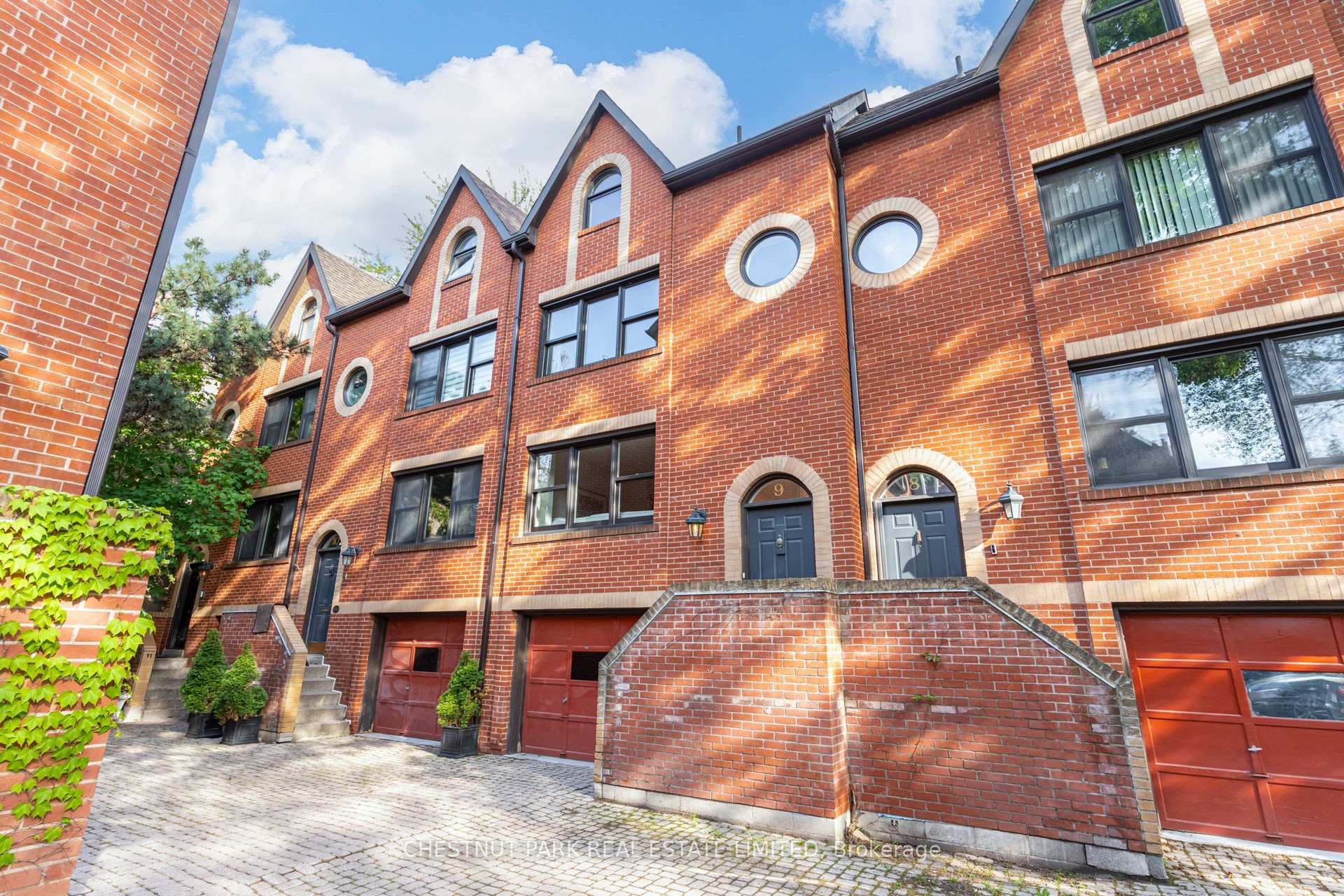 41 Spruce Street Unit 9, Regent Park / Cabbagetown / St. James Town, ON M5A 2H8 - Photo 1