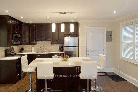 3048A Bloor Street Unit 2, Toronto W08