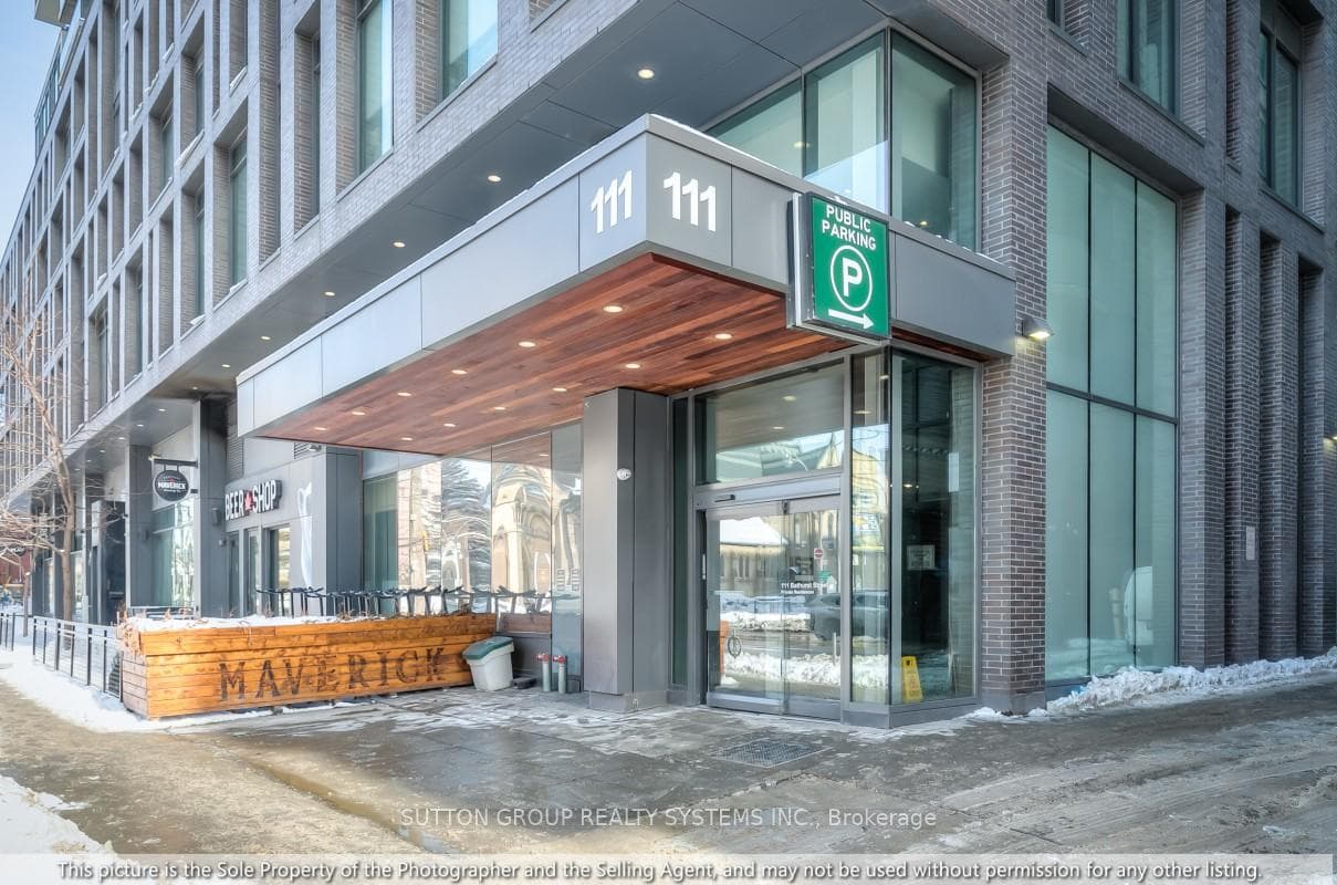 111 Bathurst Street Unit 523, Downtown Toronto / Waterfront, ON M5V 0M9 - Photo 1