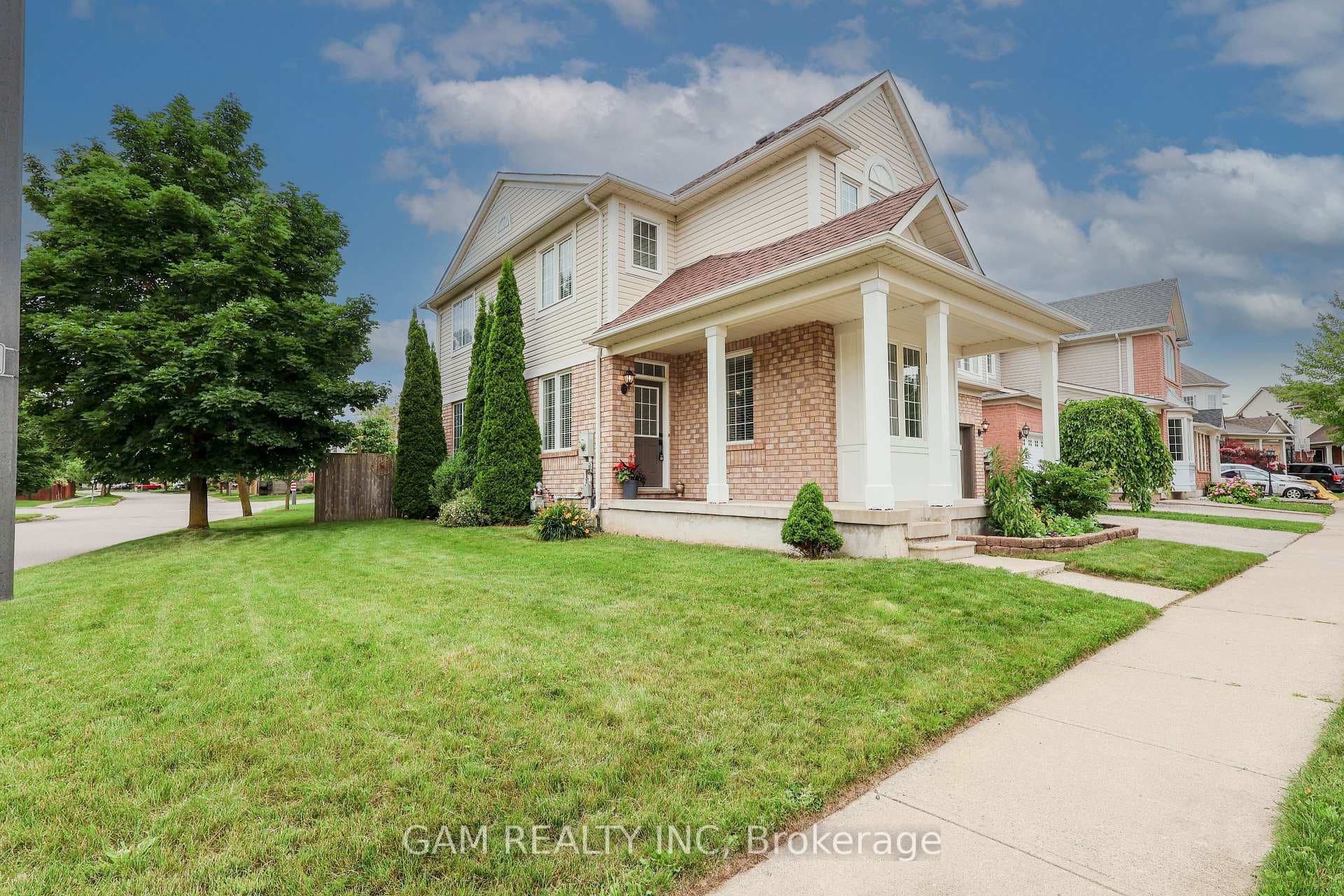 328 Arthur Fach Drive, Cambridge