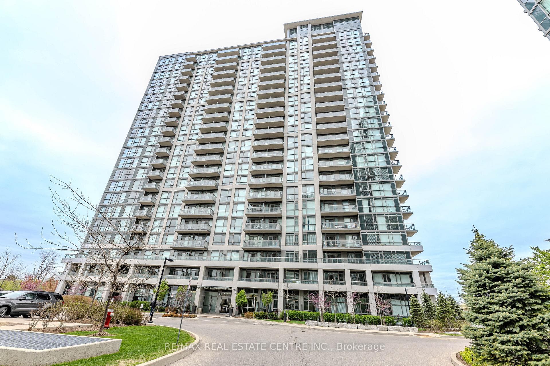 349 Rathburn Road Unit 507, Mississauga, ON L5B 0G9 - Photo 1