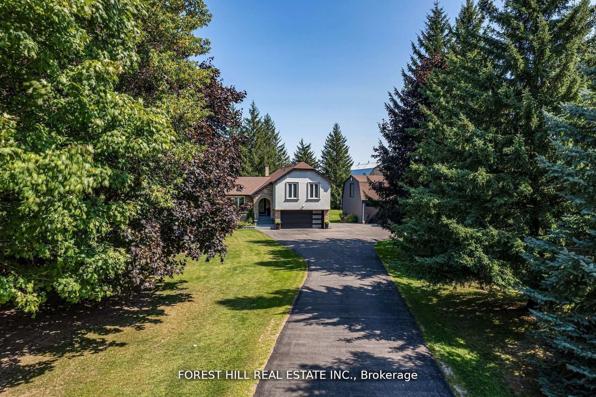 5837 Yonge Street, Innisfil, ON L0L 1K0 - Photo 1