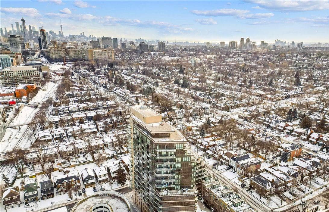 60 Berwick Avenue Unit 1202, Forest Hill / Deer Park, ON M5P 0A3 - Photo 1