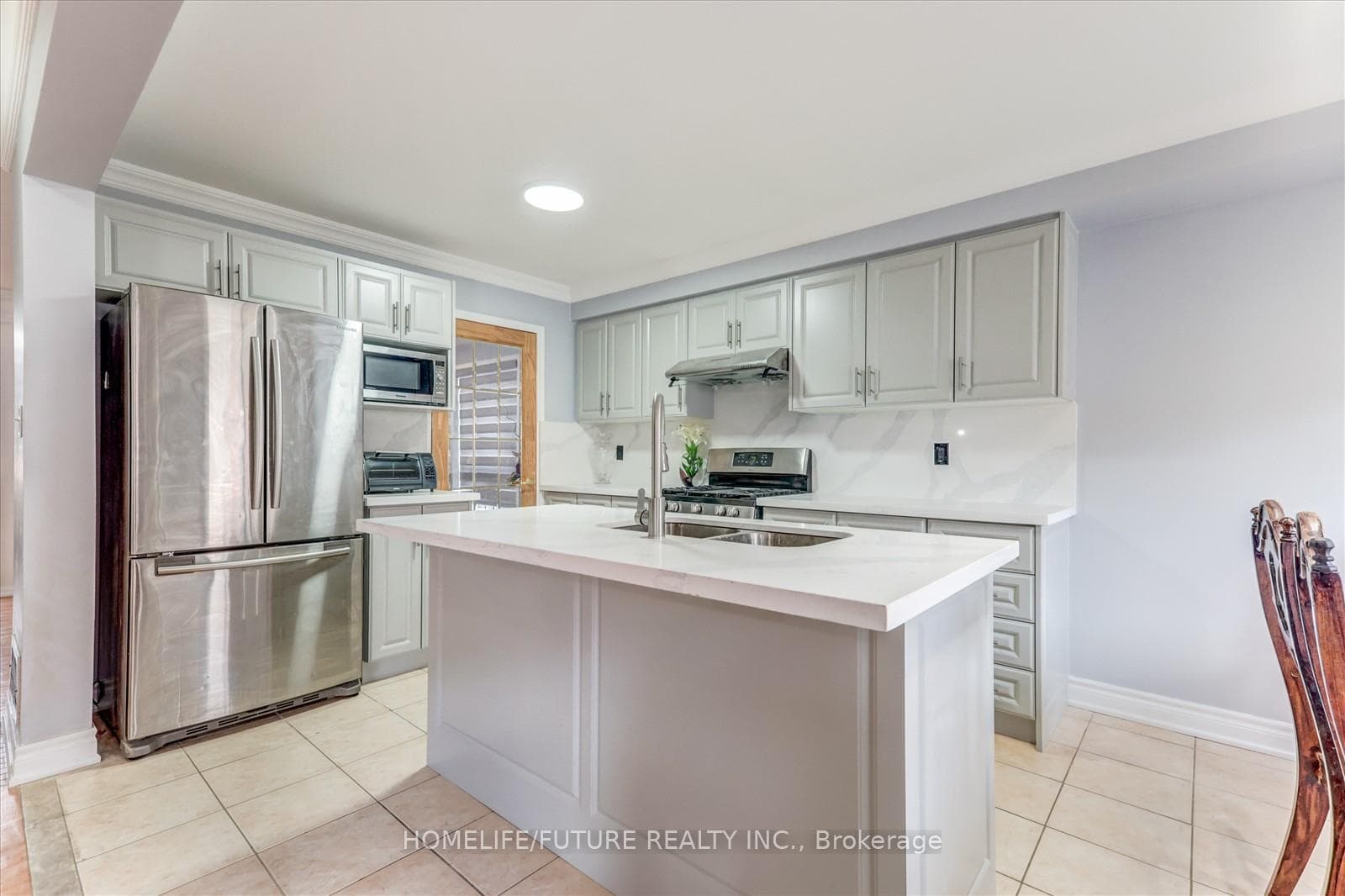 69 Heatherdale Drive, Brampton, ON L7A 2H4 - Photo 1