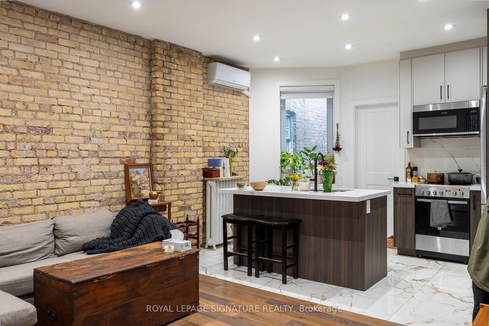 2090 Dundas Street Unit 1A, High Park / Junction / Roncesvalles, ON M6R 1W9 - Photo 1