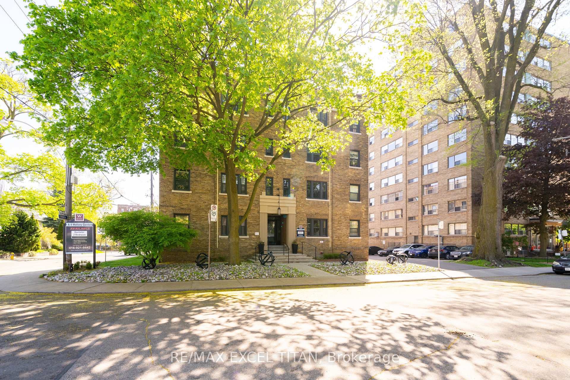 1 Mallory Gardens Unit 31, Toronto C02