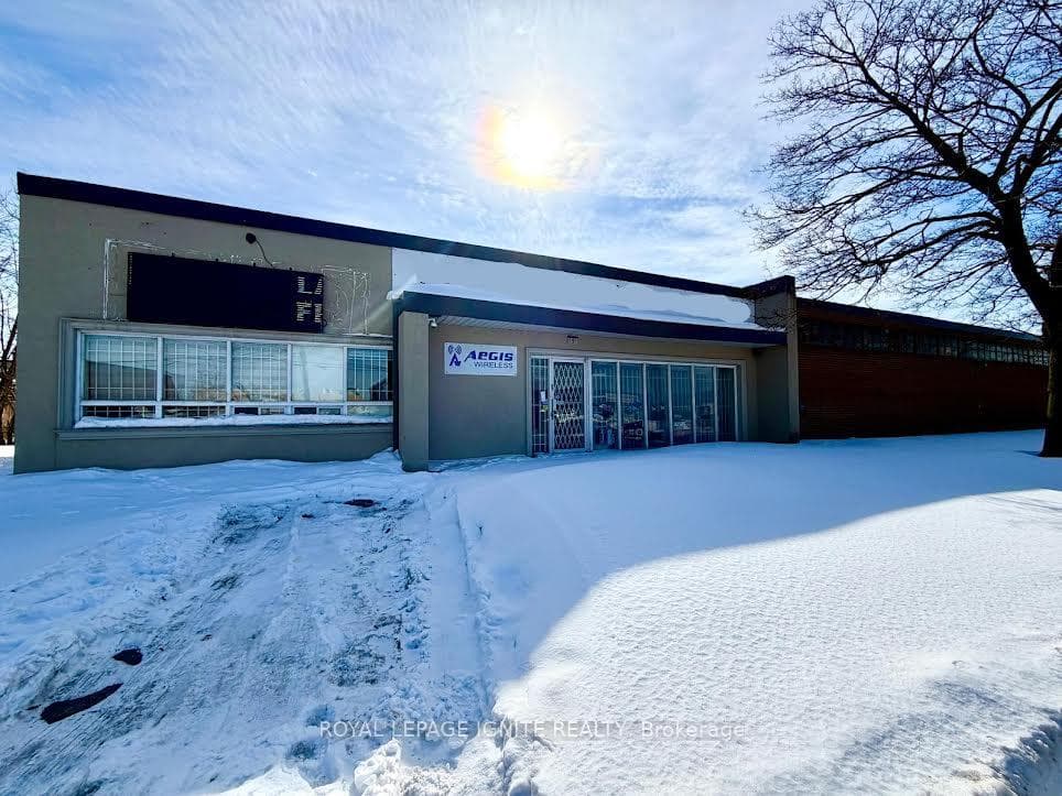 5 Racine Road Unit 1A, Etobicoke (West Mall / Rexdale), ON M9W 2Z2 - Photo 1