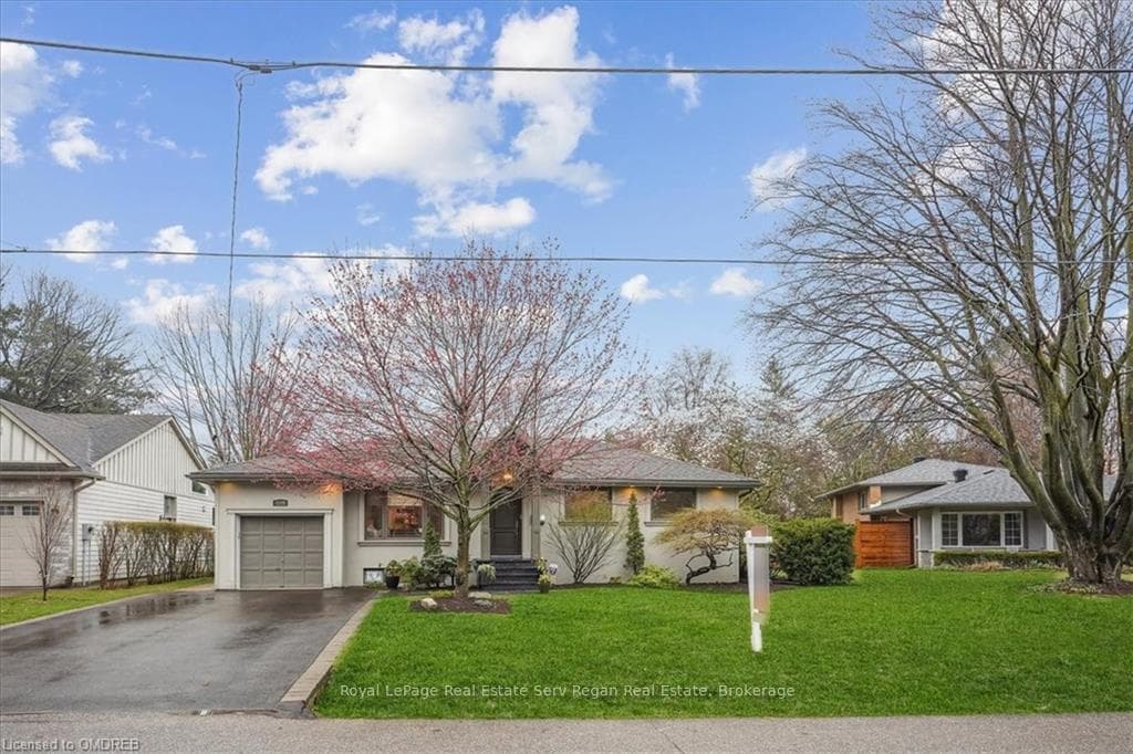 1049 WELWYN Drive, Mississauga, ON L5J 3J2 - Photo 1