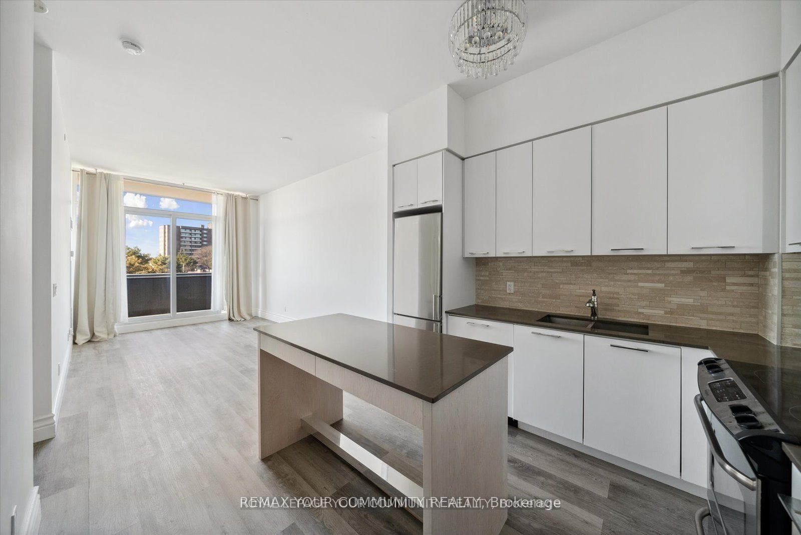 9471 Yonge Street Unit 230, Richmond Hill, ON L4C 1V4 - Photo 1