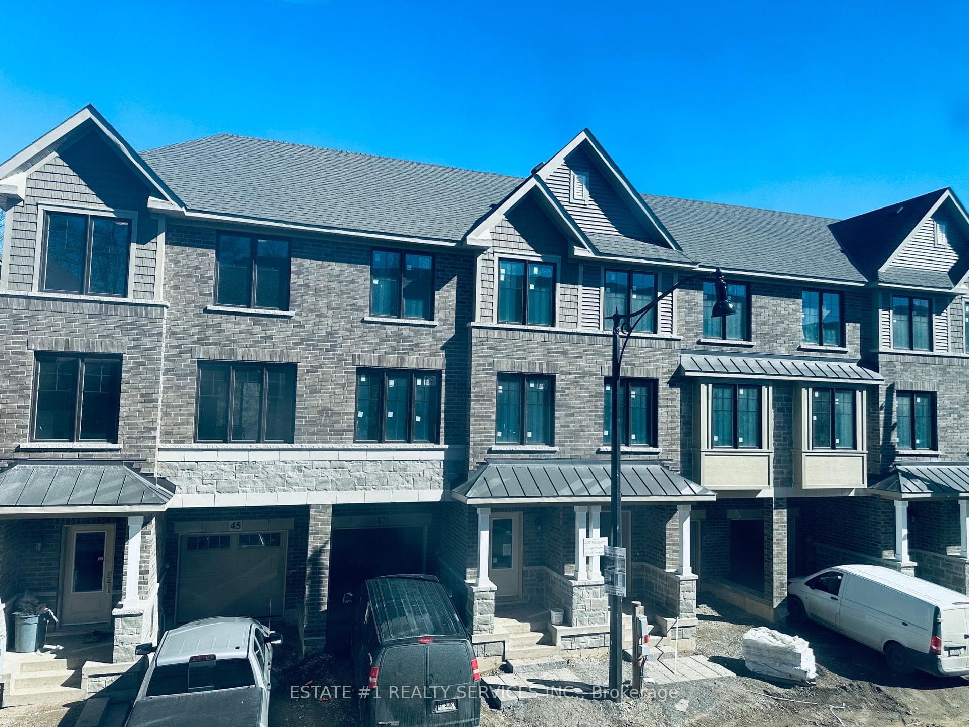 42 Folcroft Street, Brampton, ON L6Y 6L3 - Photo 1