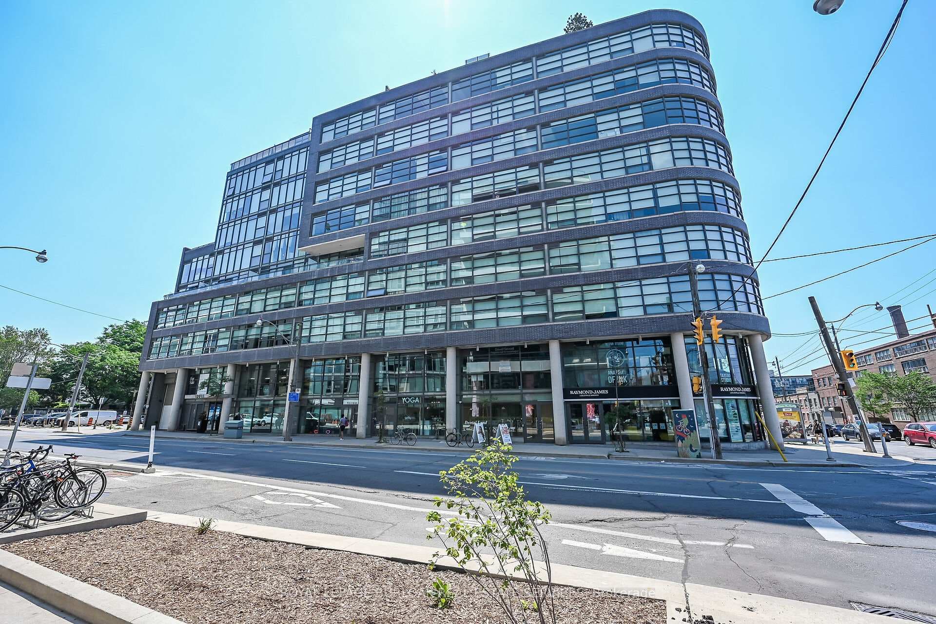 1201 Dundas Street Unit 902, Riverdale / Leslieville, ON M4M 1S2 - Photo 1