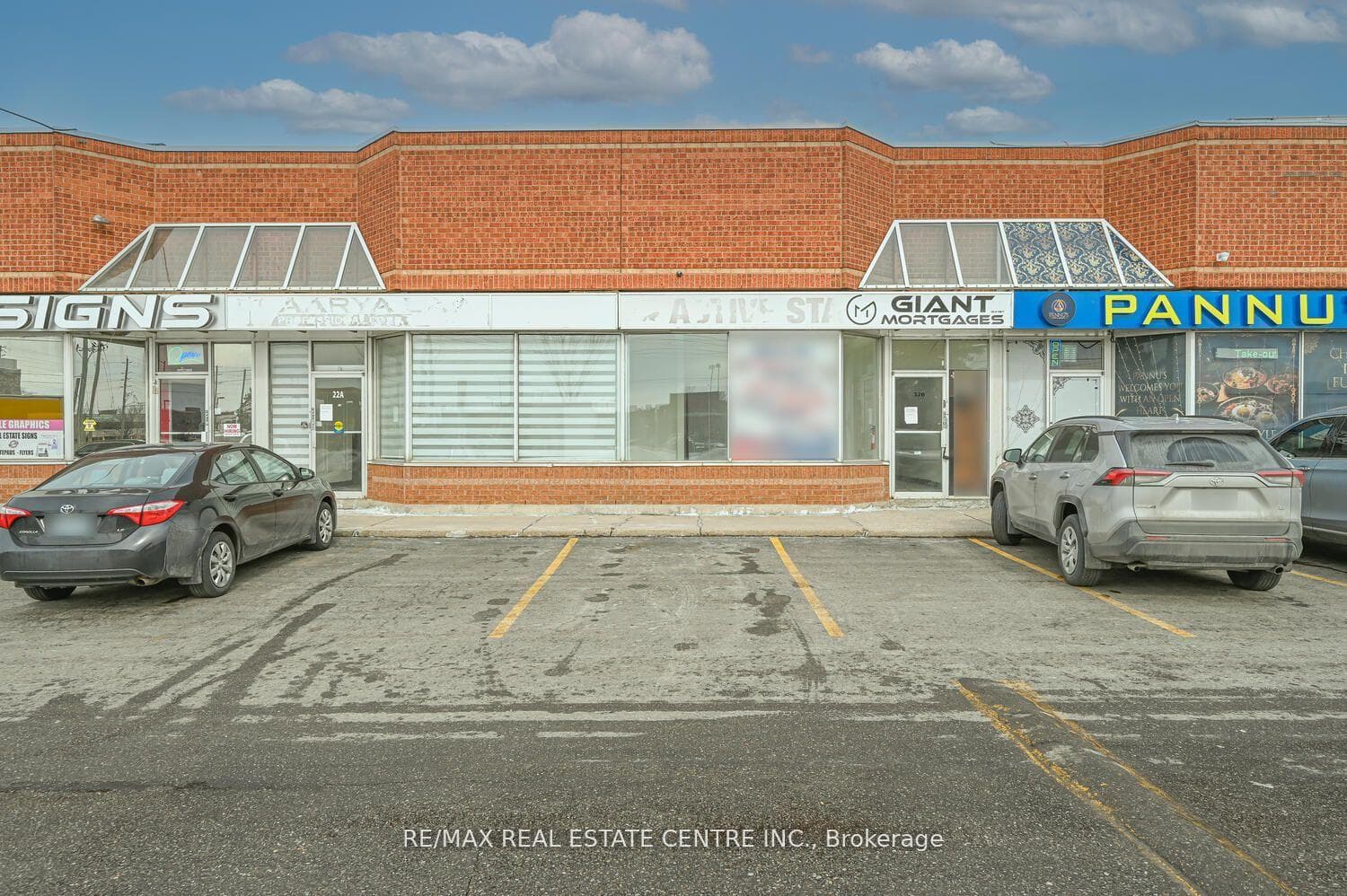 2565 Steeles Avenue Unit 22, Brampton, ON L6T 4L6 - Photo 1