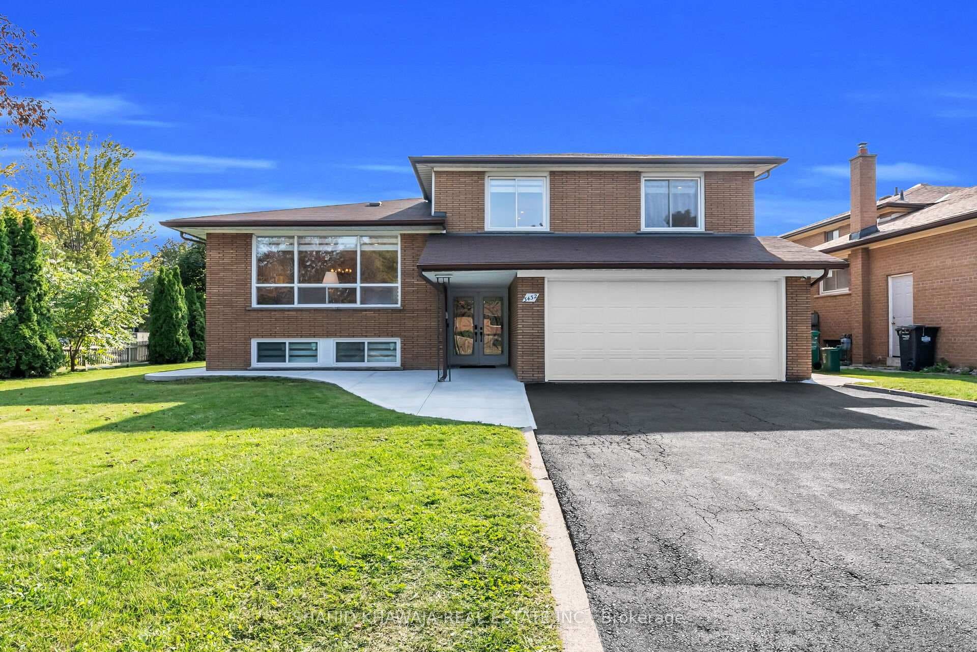 3432 Glorene Court, Mississauga, ON L4Y 3K3 - Photo 1