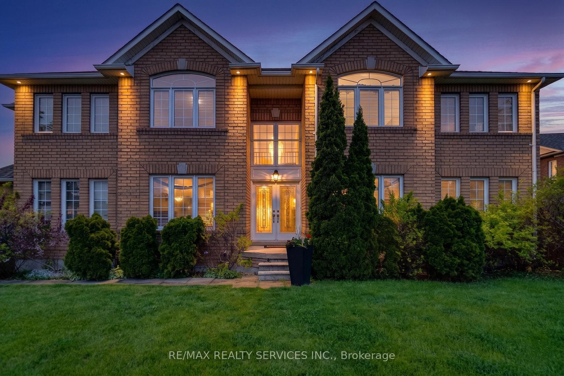 7419 Black Walnut Trail, Mississauga, ON L5N 8A4 - Photo 1