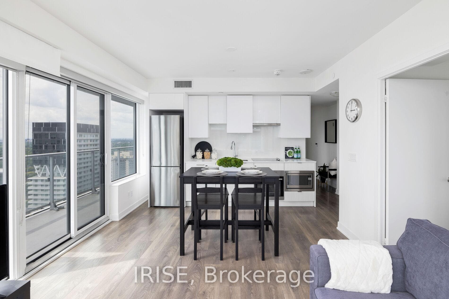 99 Broadway Avenue Unit 3509, Toronto C10