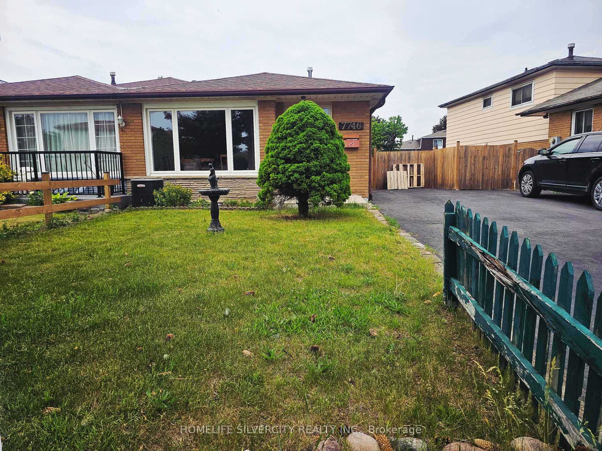 7746 Redstone Road, Mississauga, ON L4T 2B9 - Photo 1