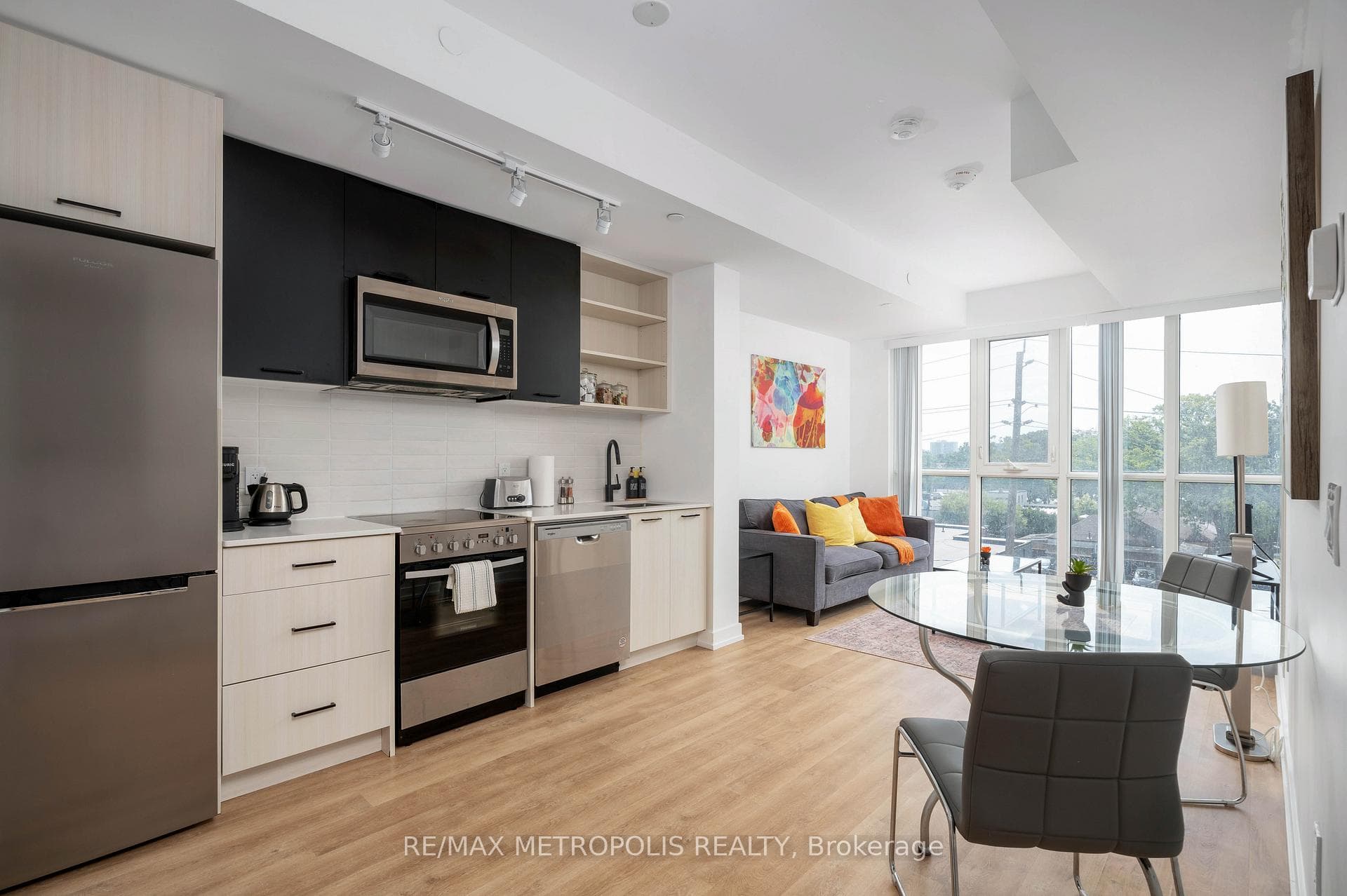2300 St Clair Avenue Unit 407, Bloor West Village / Swansea, ON M6N 0B3 - Photo 1