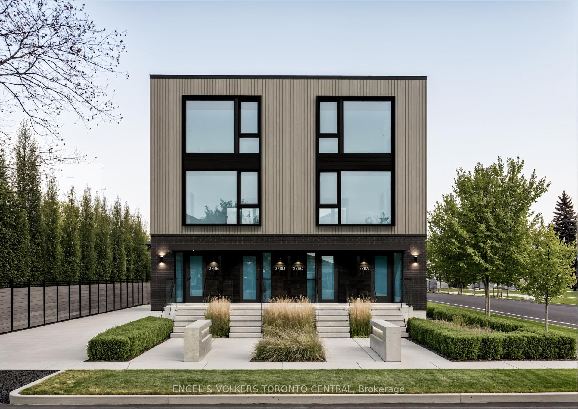 276 Lanor Avenue Unit A, Liberty Village / Parkdale / South Parkdale, ON M8W 2P9 - Photo 1