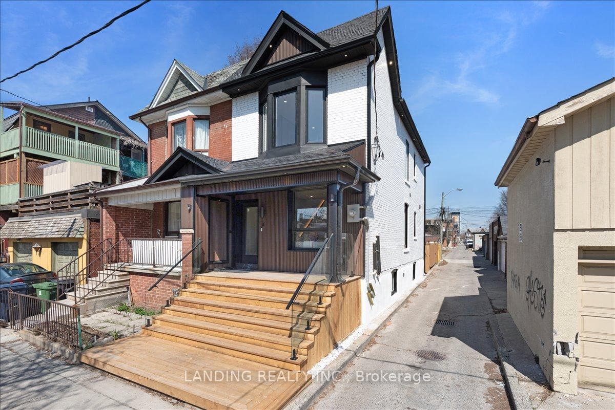 4 Ernest Avenue, Toronto W02