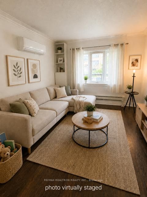 3 Lanark Avenue Unit Main, Forest Hill / Deer Park, ON M6C 2B2 - Photo 1