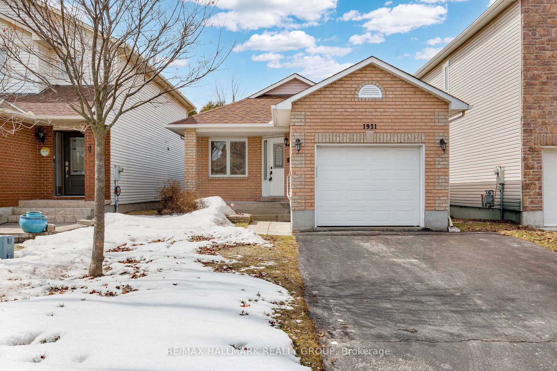 1931 La Chapelle Street, Orleans - Convent Glen and Area, ON K1C 6A1 - Photo 1