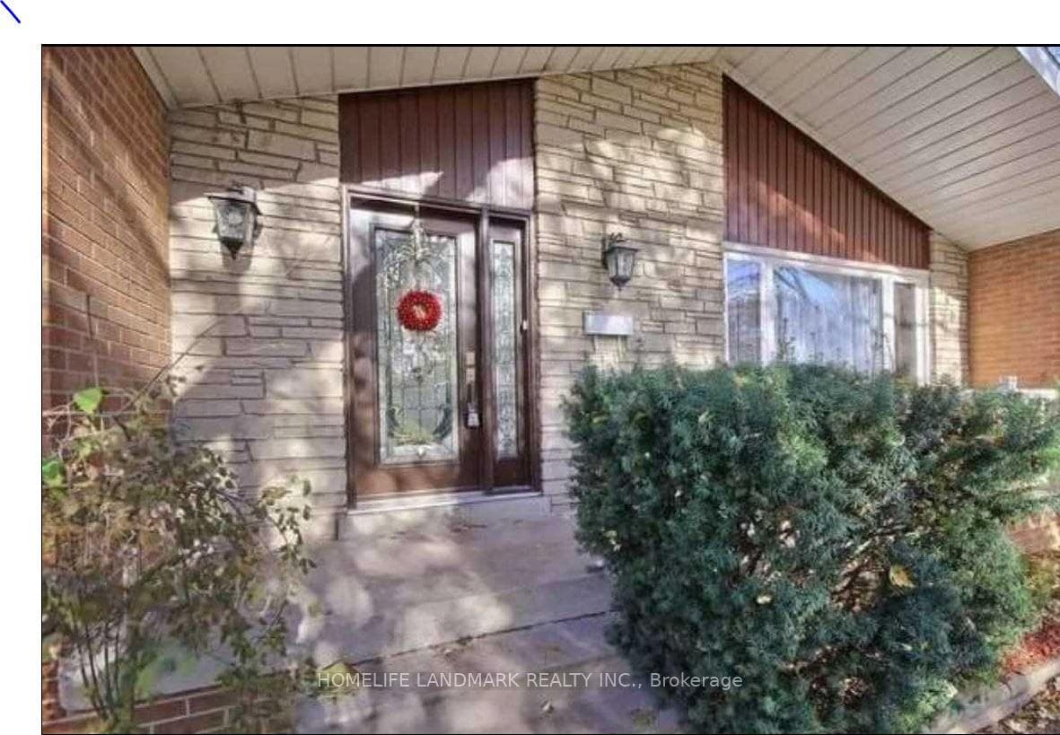 3079 Lindenlea Drive Unit Upper, Mississauga, ON L5C 2C3 - Photo 1
