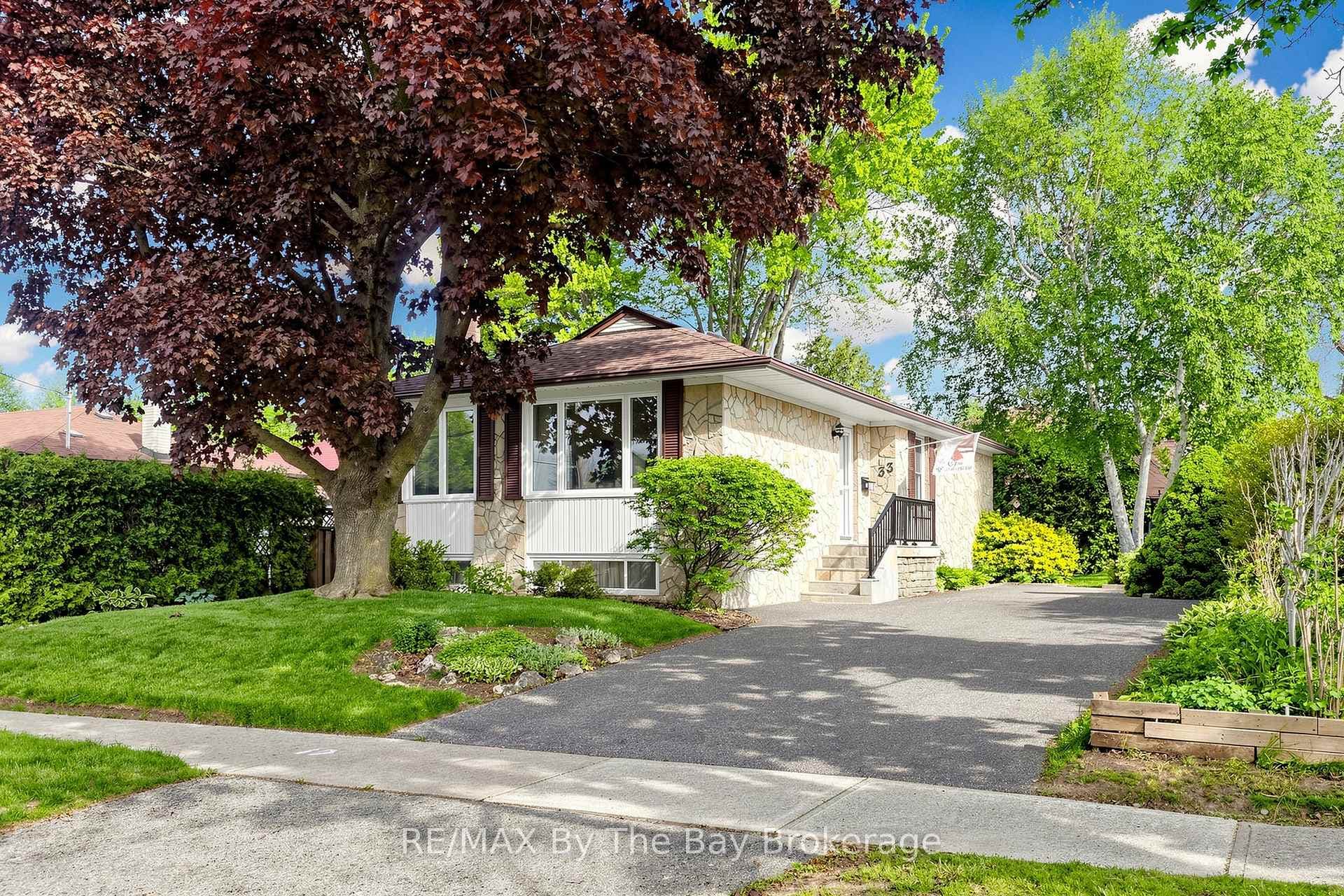 33 Ada Crescent, Toronto E09