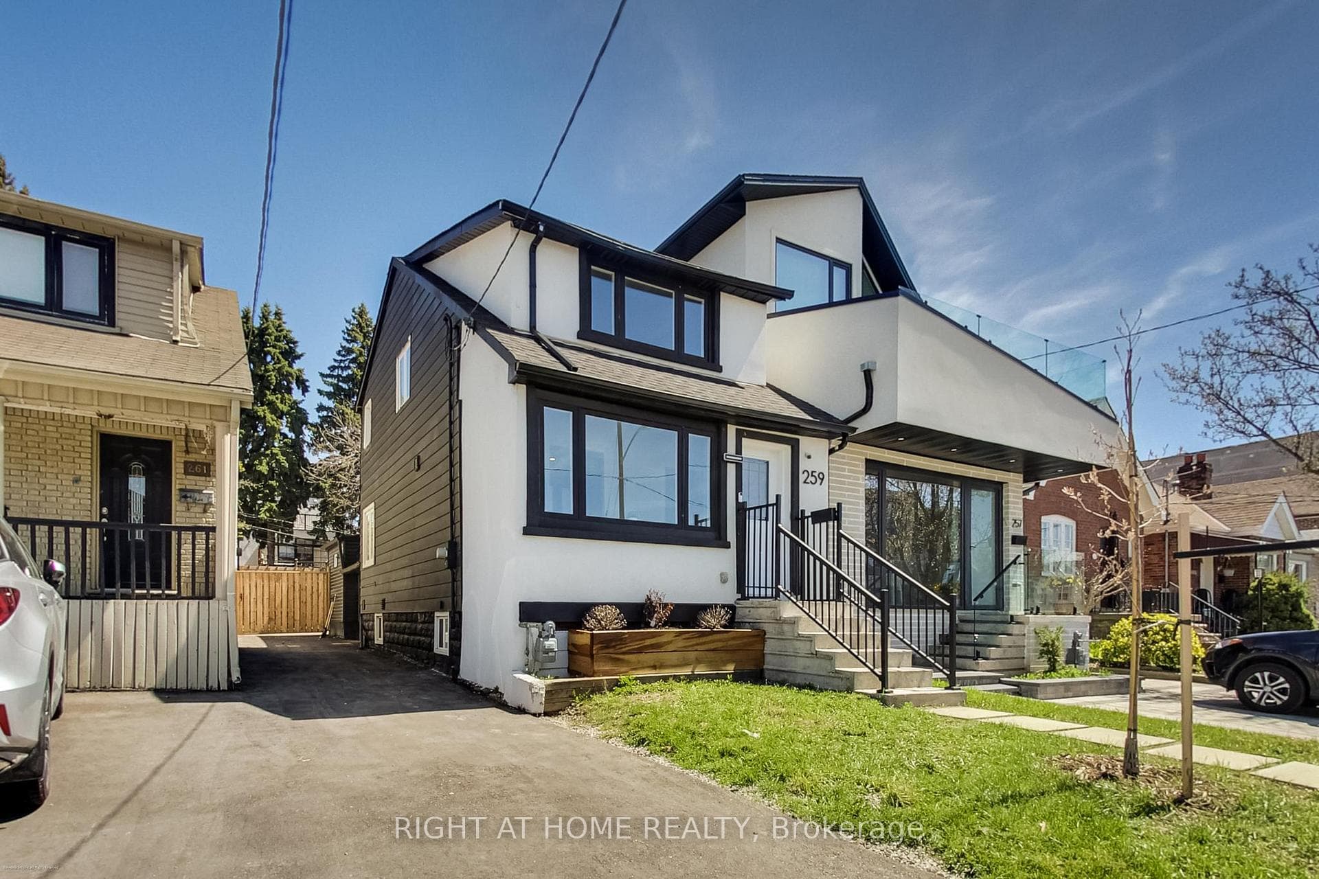 259 Robina Avenue, Forest Hill / Deer Park, ON M6C 3Y9 - Photo 1