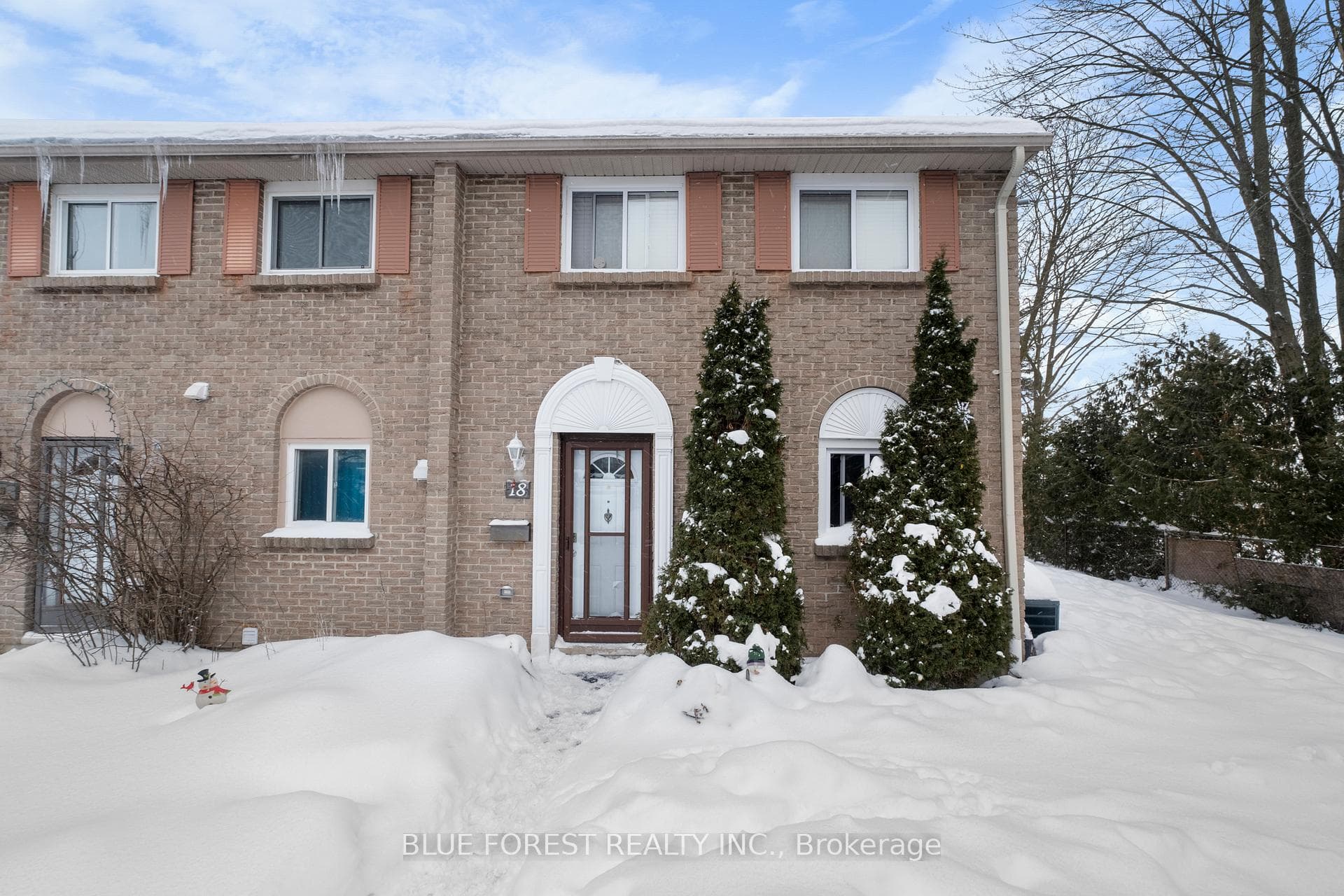 166 Southdale Road Unit 18, London South, ON N6J 2J1 - Photo 1