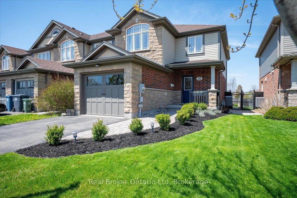 32 Laughland Lane, Guelph