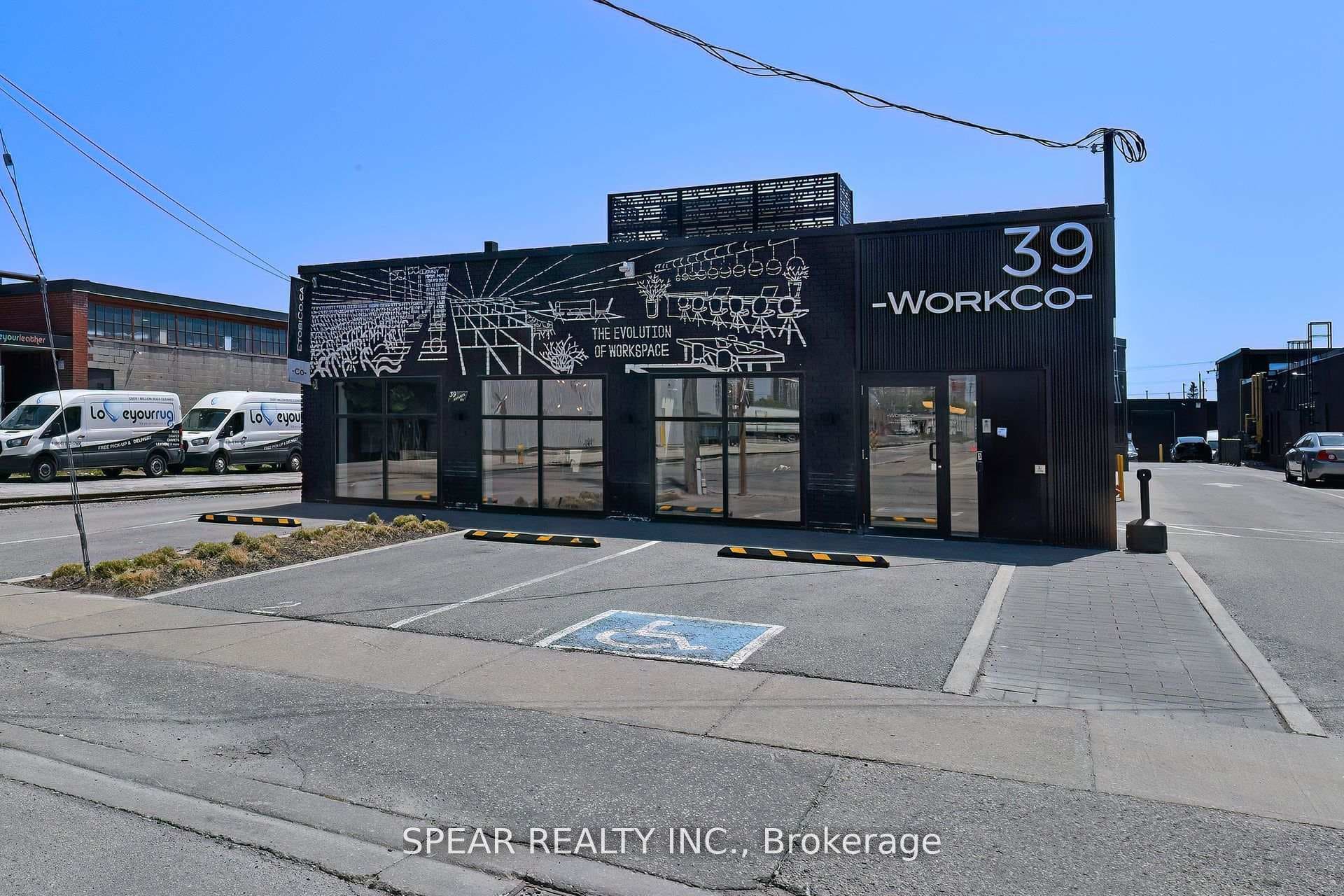 39 Advance Road, Etobicoke (Islington / Rexdale), ON M8Z 2S6 - Photo 1