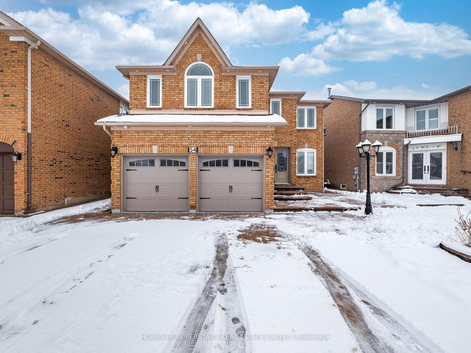 54 Hollybush Street, Brampton, ON L6R 1A6 - Photo 1
