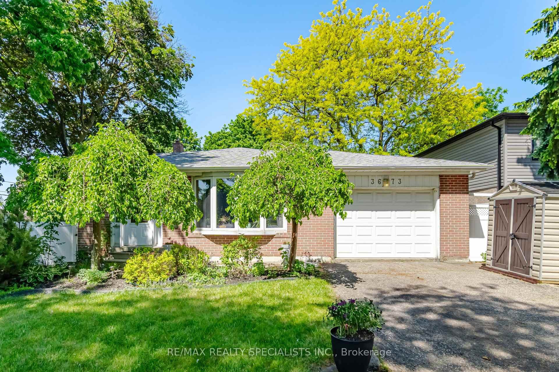 3673 Fieldgate Drive, Mississauga, ON L4X 2J8 - Photo 1