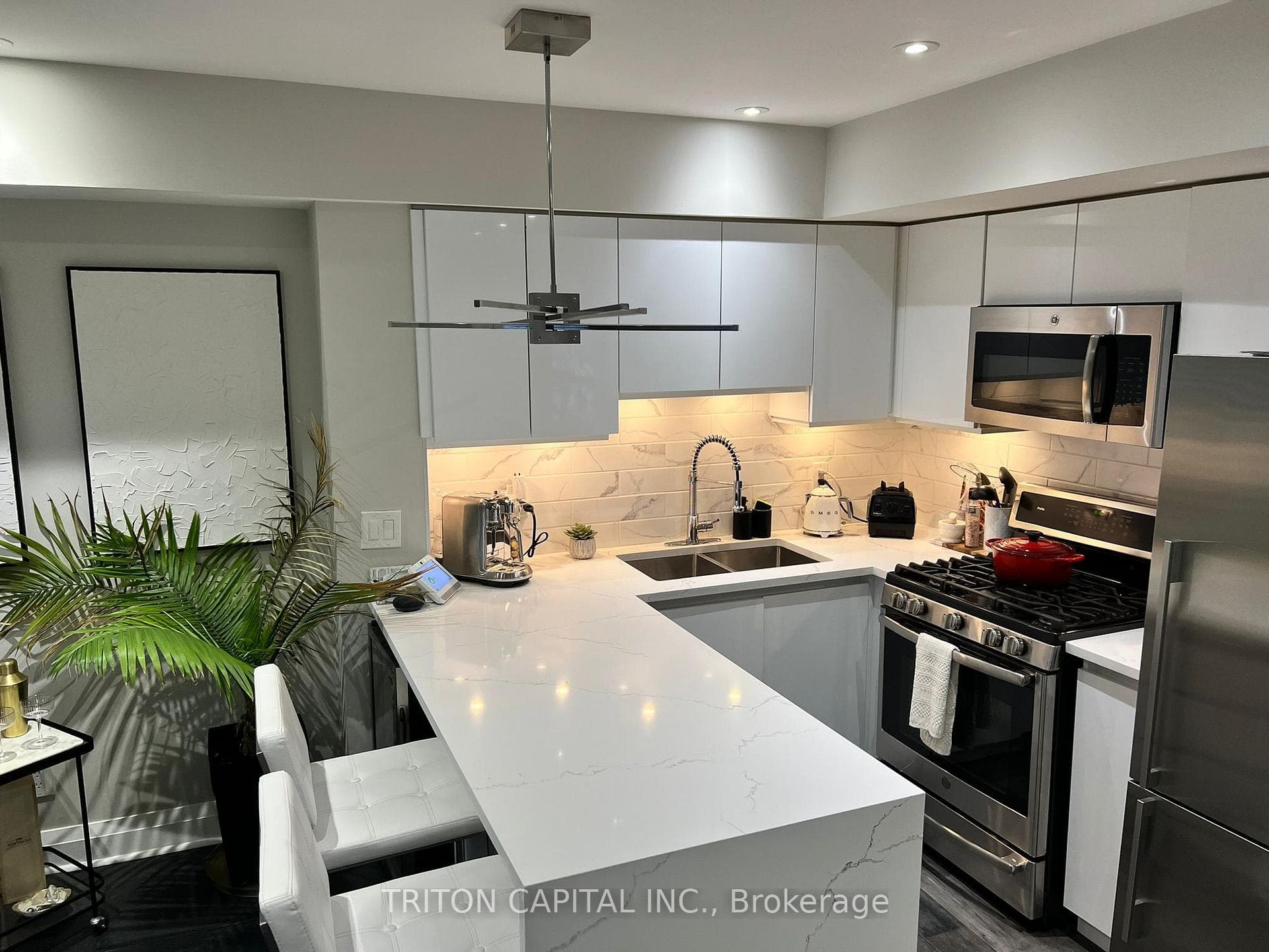 9 Windermere Avenue Unit 99, High Park / Junction / Roncesvalles, ON M6S 5A4 - Photo 1