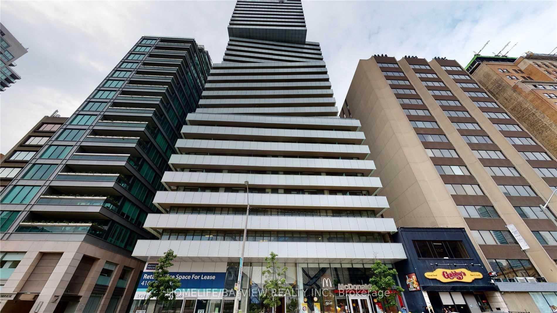 200 Bloor Street Unit 2206, Annex / Yorkville / Summerhill, ON M5S 1T8 - Photo 1