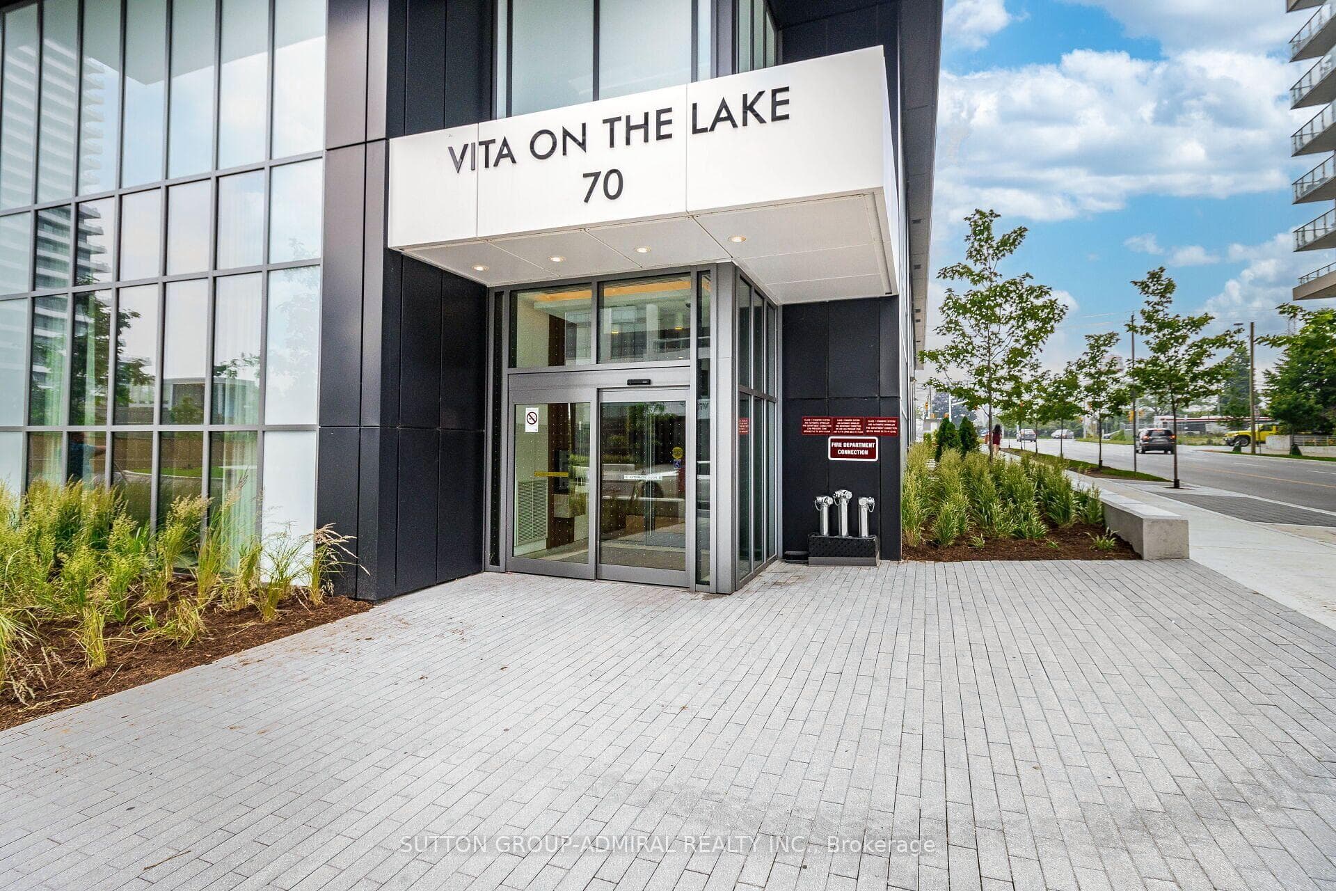 70 Annie Craig Drive Unit 1704, Liberty Village / Parkdale / South Parkdale, ON M8V 0G2 - Photo 1
