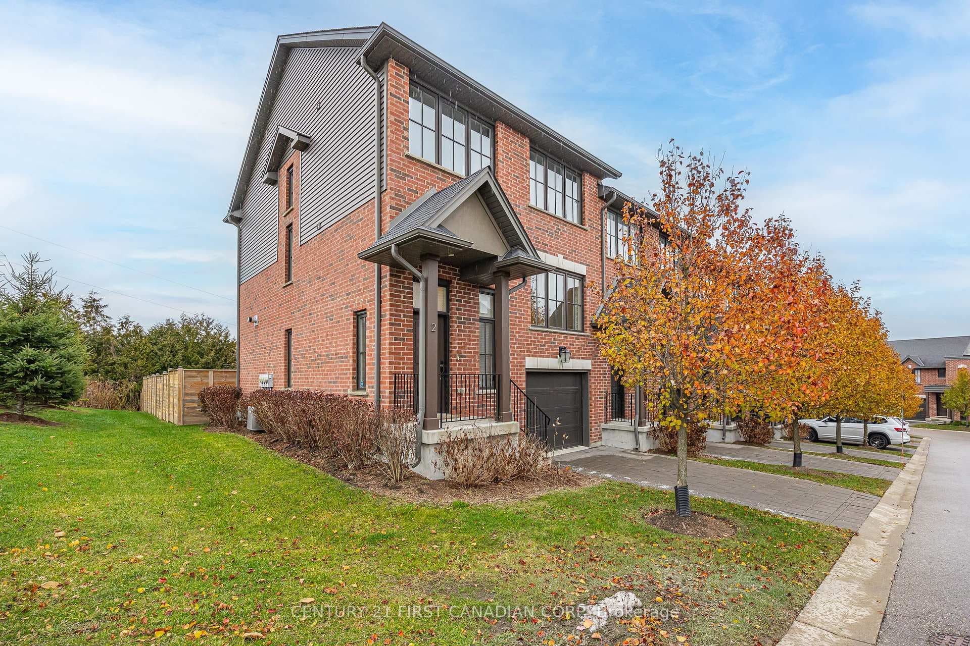 555 Sunningdale Road Unit 2, London North, ON N5X 4B3 - Photo 1