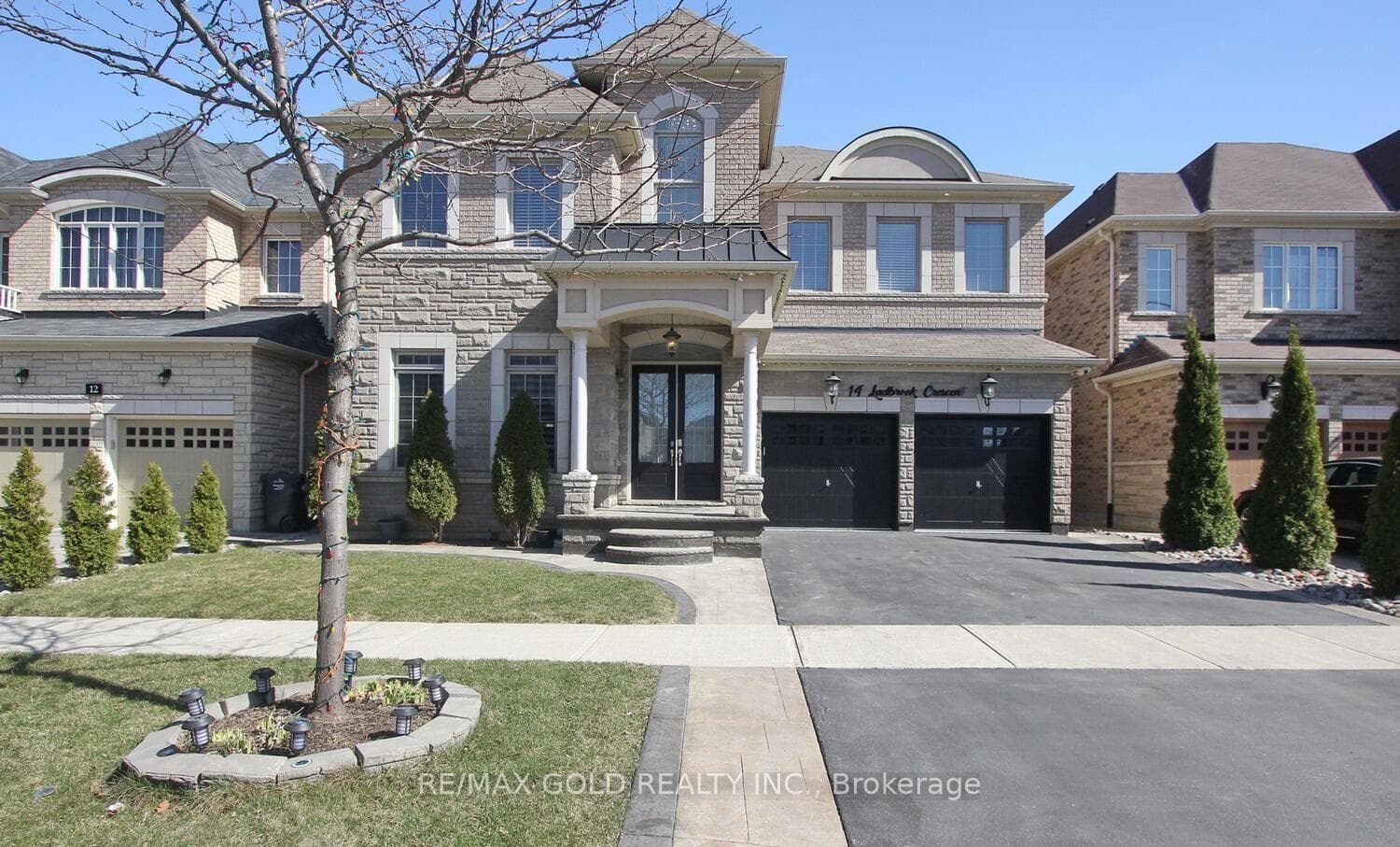14 Ladbrook Crescent, Brampton, ON L6X 5H6 - Photo 1