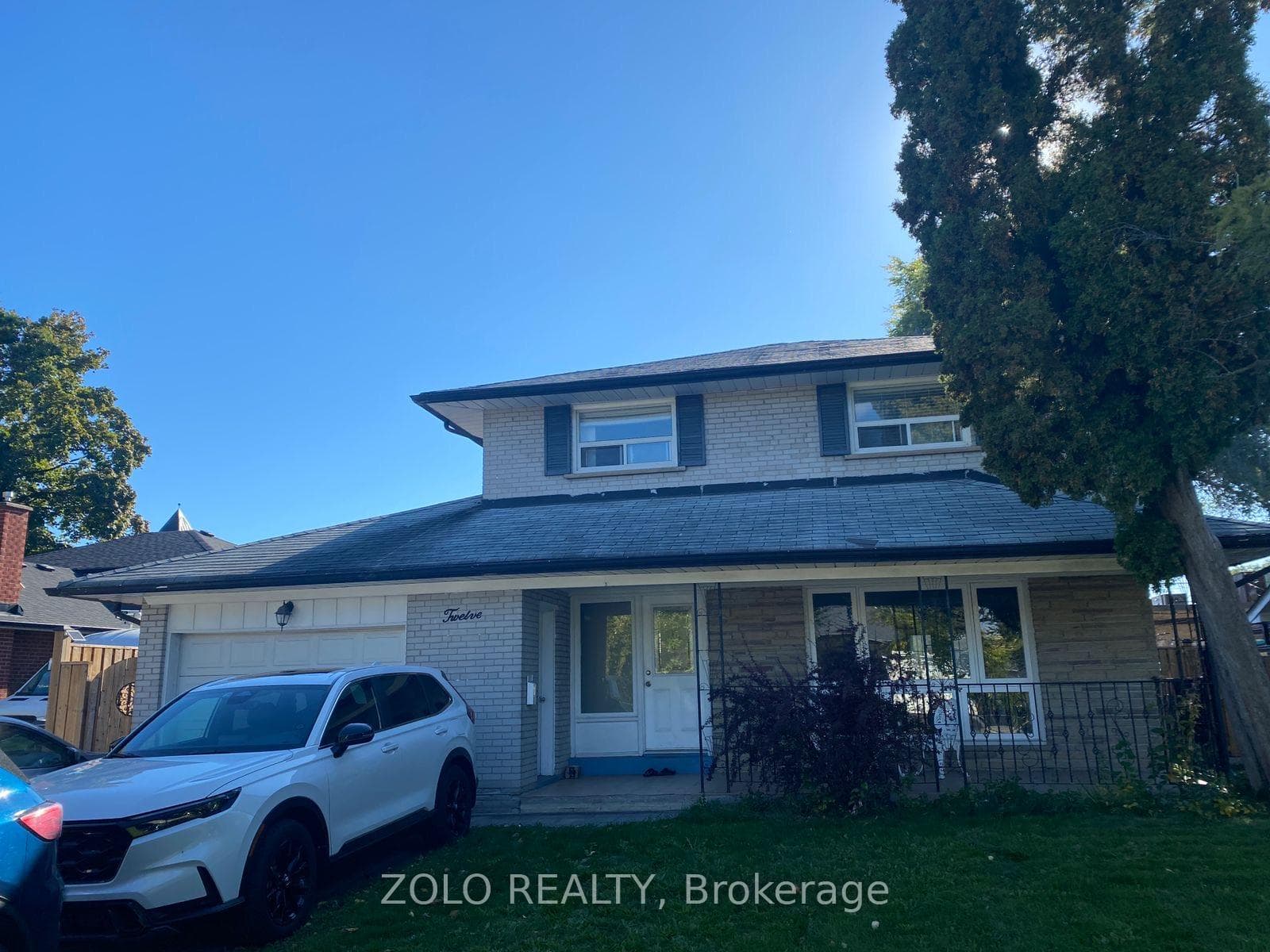 12 Quinby Court, Etobicoke (West Mall / Rexdale), ON M9V 2V3 - Photo 1