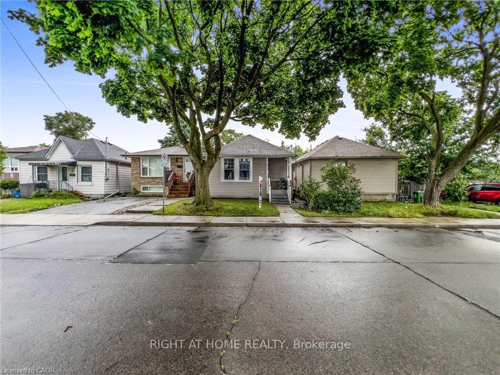 74 Province Street, Hamilton, ON L8H 4H6 - Photo 1