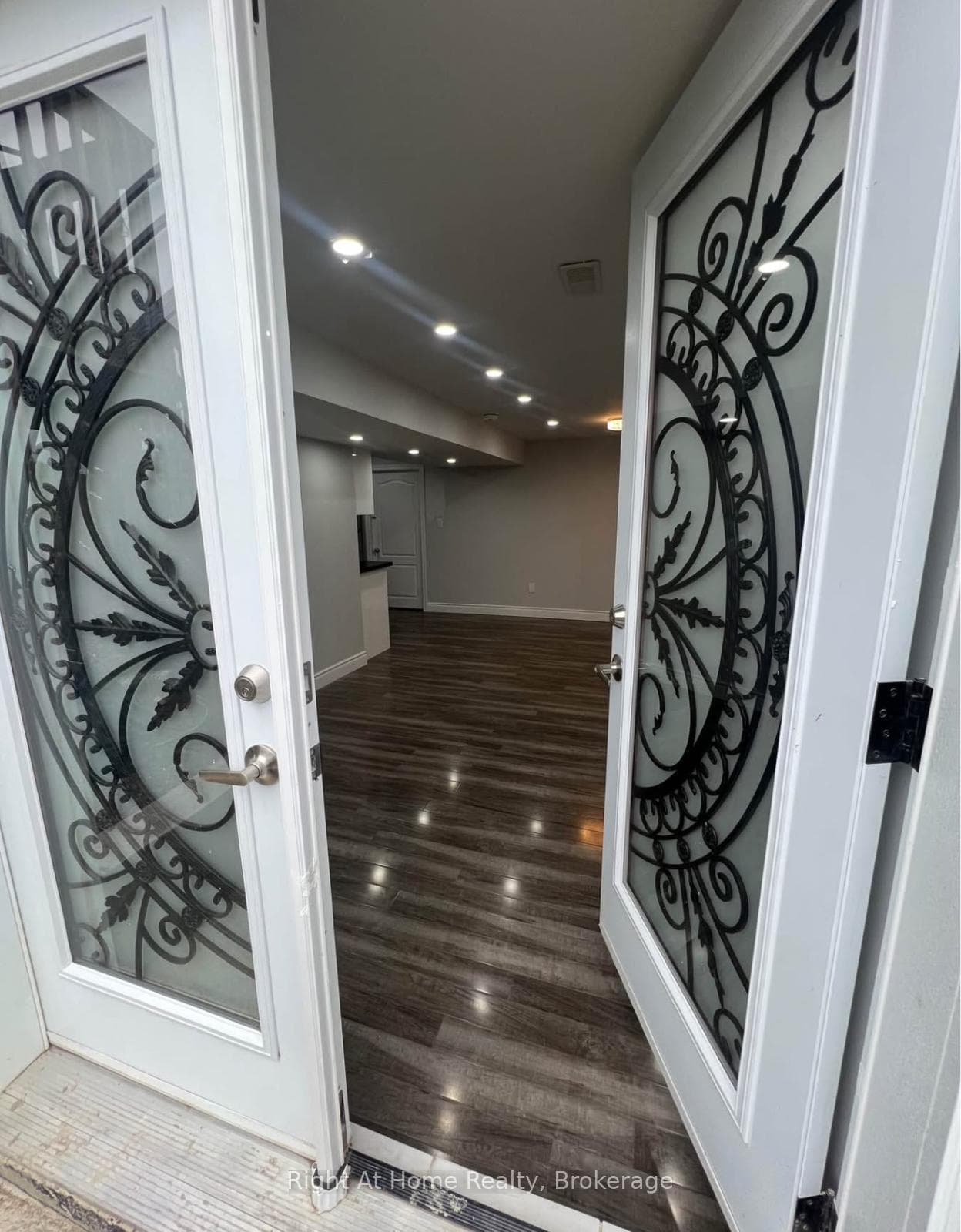 54 Pace Avenue Unit B1, Brantford, ON N3S 0J2 - Photo 1