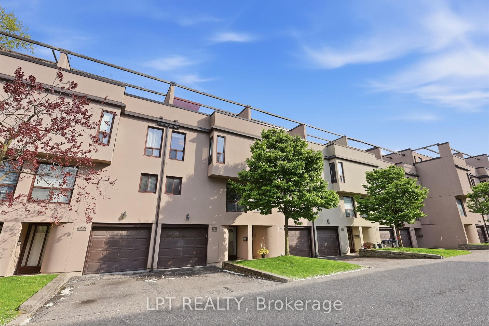 24 Reid Drive Unit 21, Mississauga, ON L5M 2A6 - Photo 1