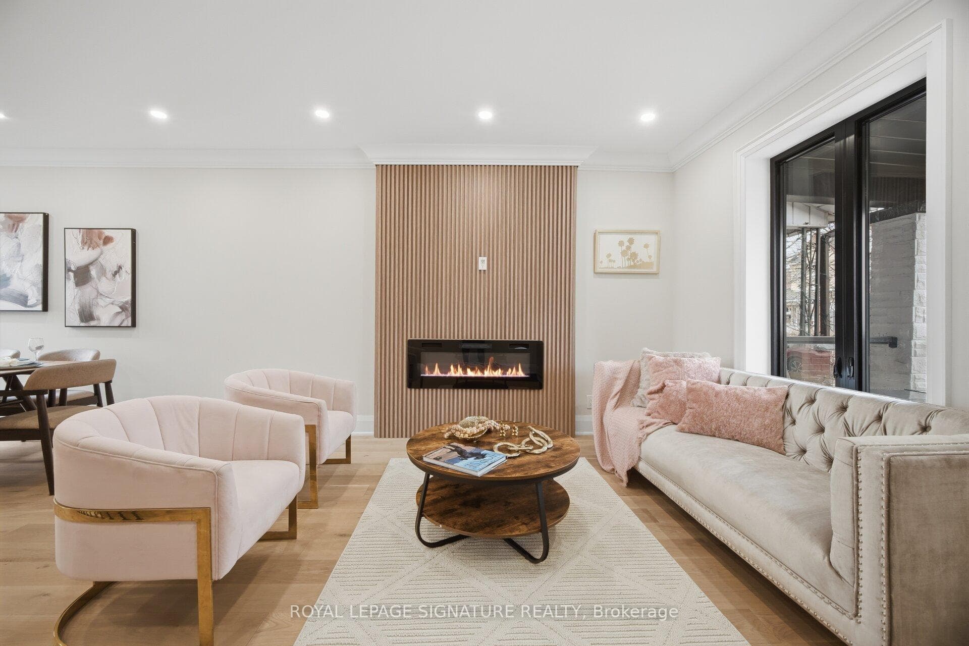 241 Maria Street, Bloor West Village / Swansea, ON M6P 1W6 - Photo 1