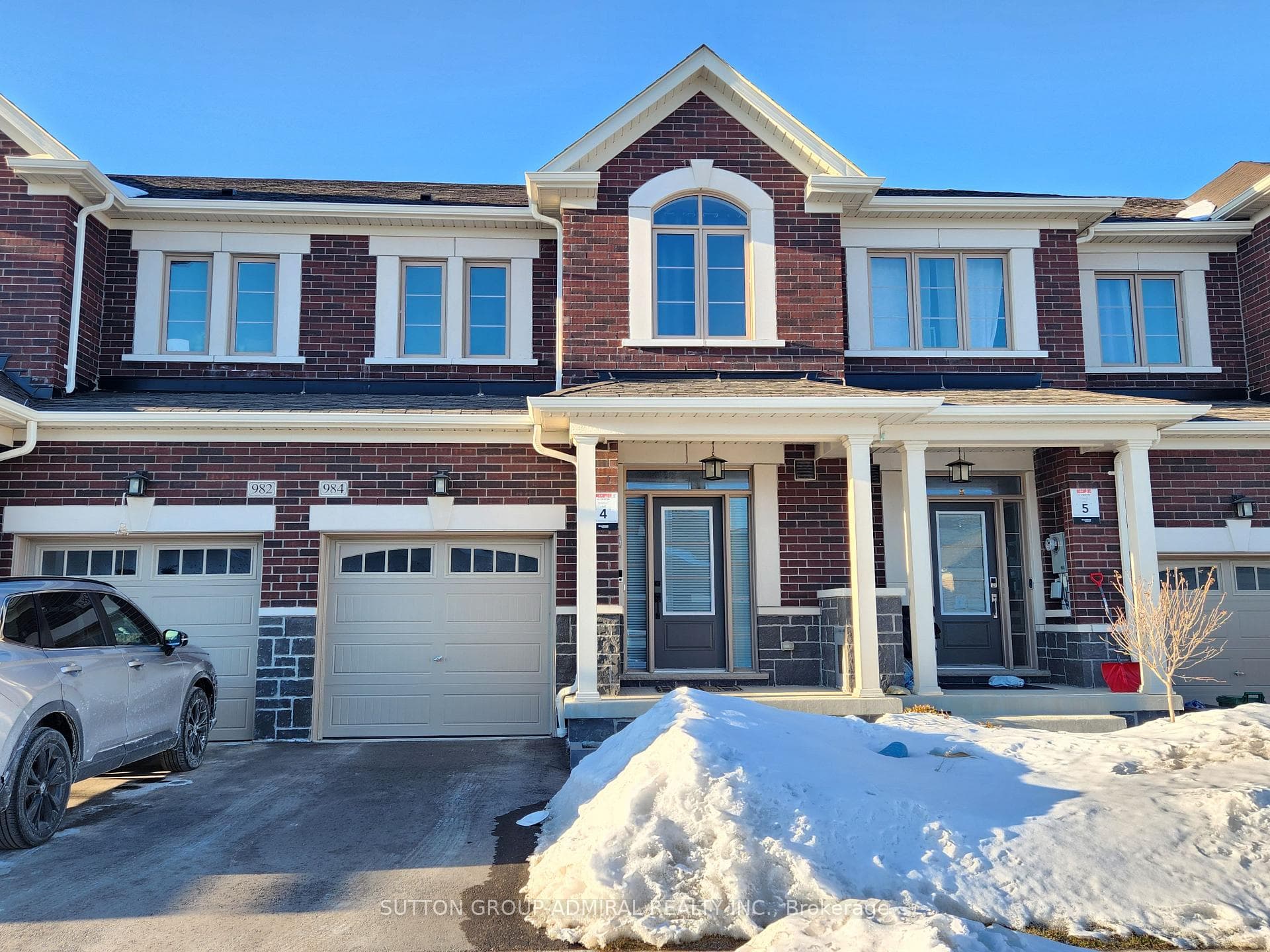 984 Crowsnest Hollow, Pickering, ON L1X 0P4 - Photo 1