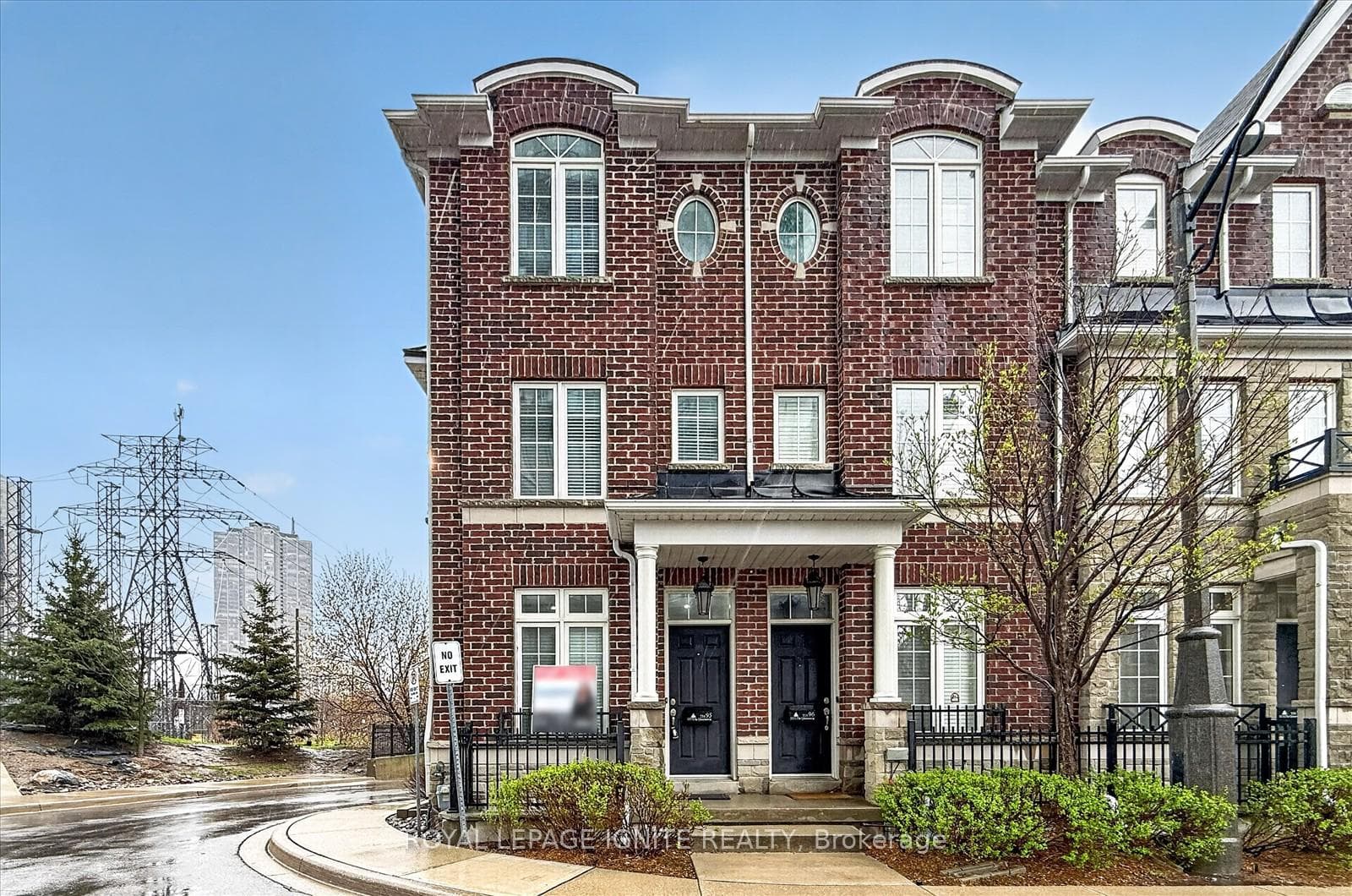 117A THE QUEENSWAY N/A Unit 95, High Park / Junction / Roncesvalles, ON M6S 5B7 - Photo 1