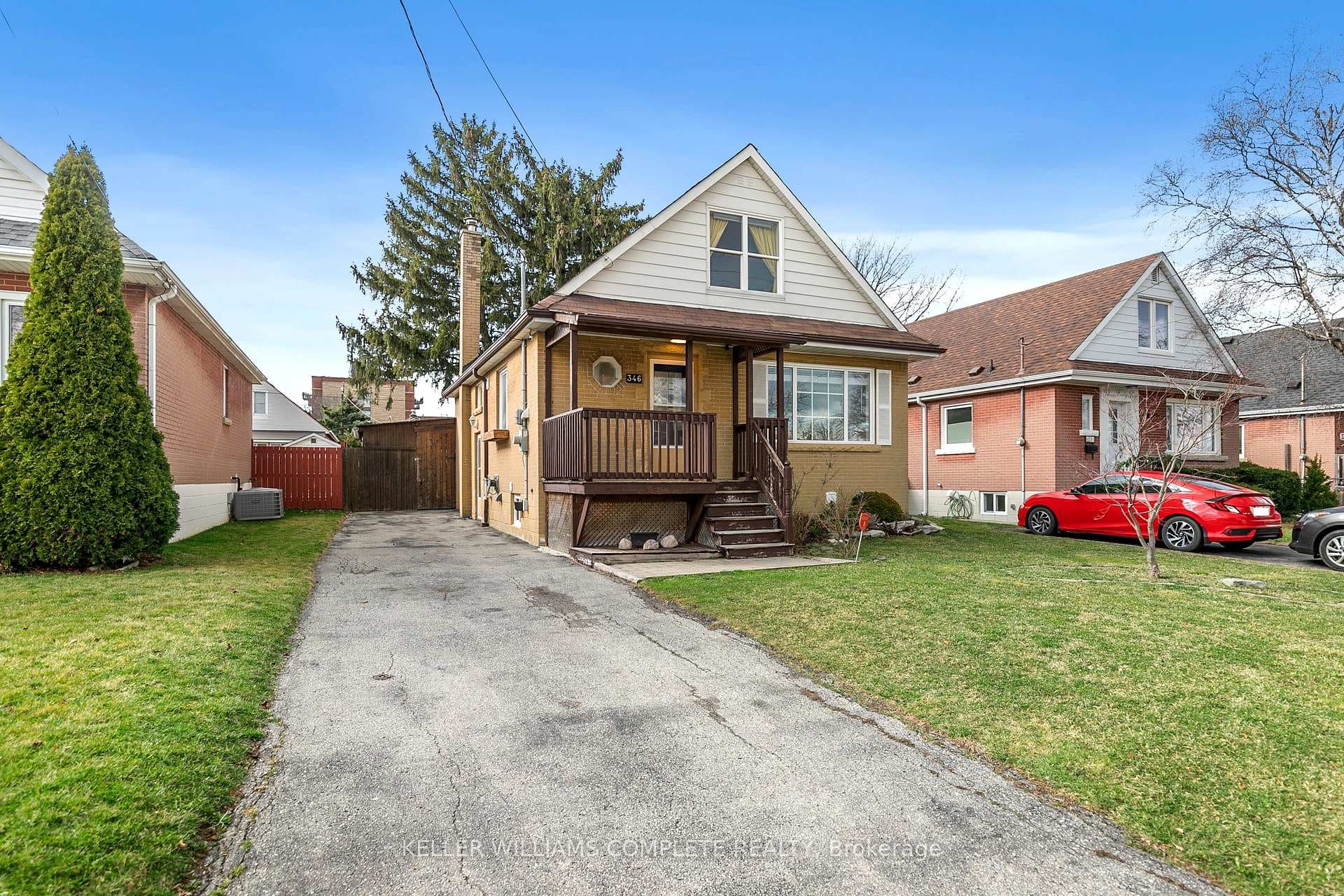 346 East 15th Street, Hamilton, ON L9A 4G5 - Photo 1