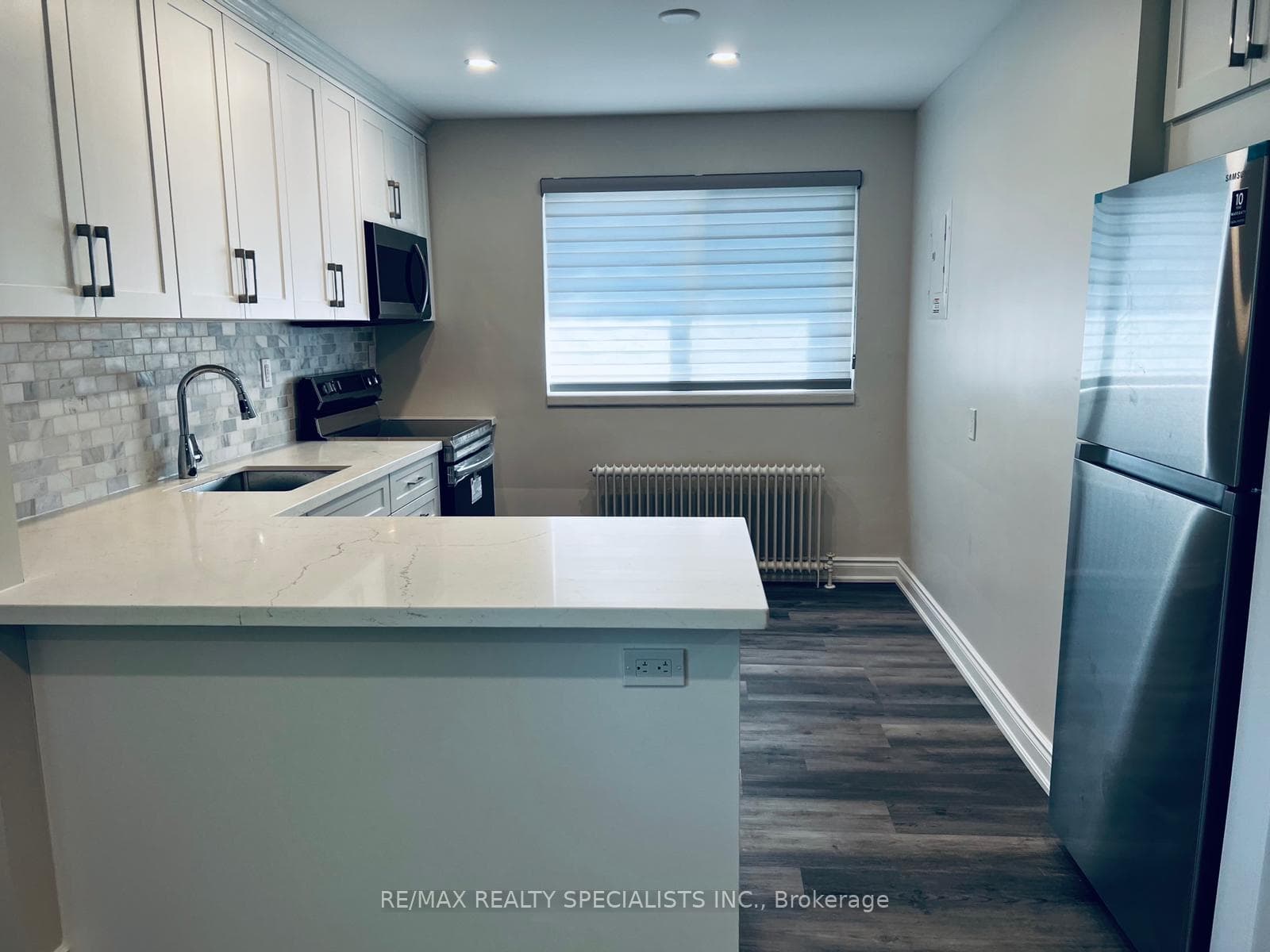 7 Woodlawn Avenue Unit 6, Mississauga, ON L5G 3K4 - Photo 1