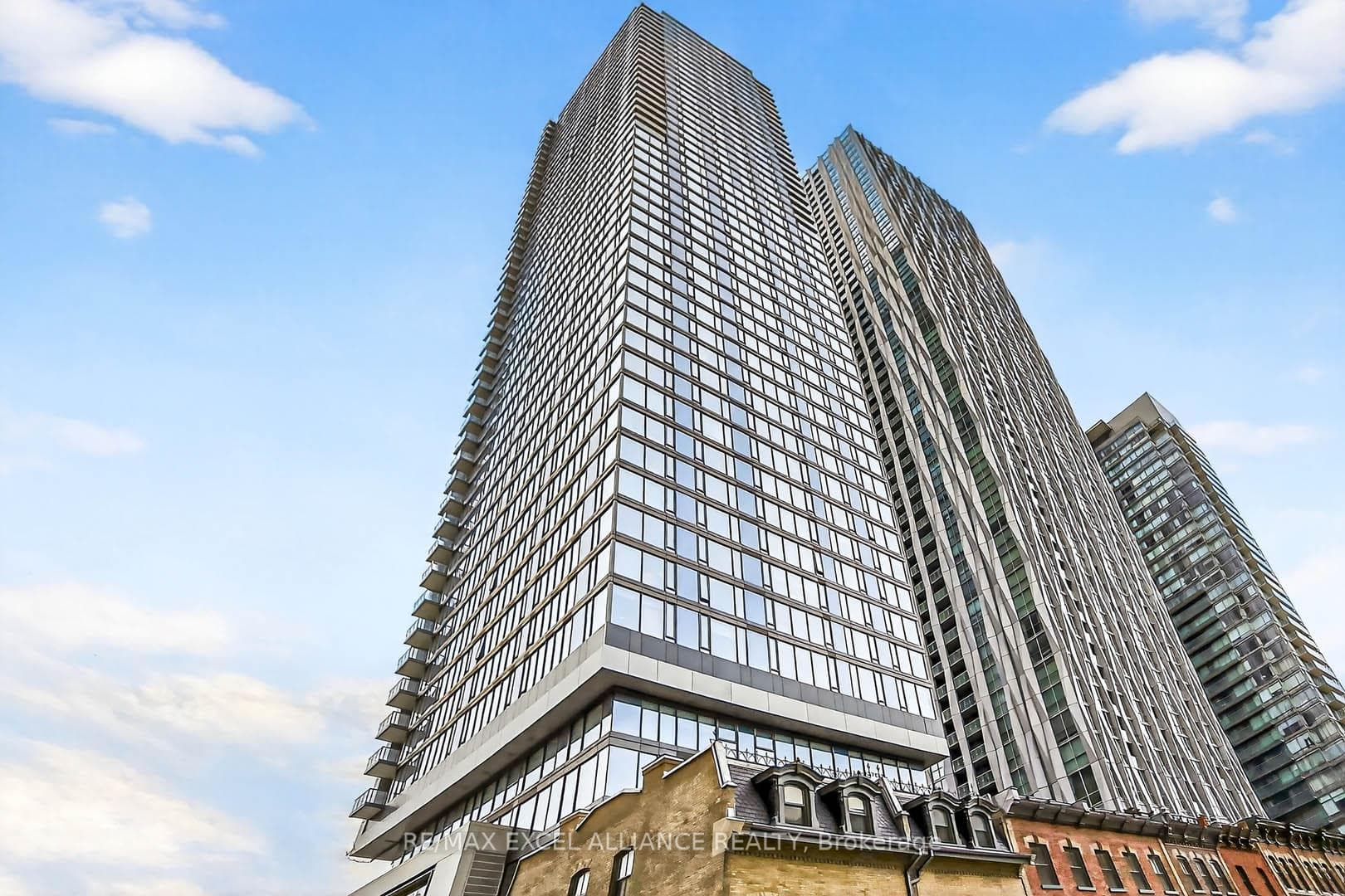 8 Cumberland Street Unit 2802, Toronto C02
