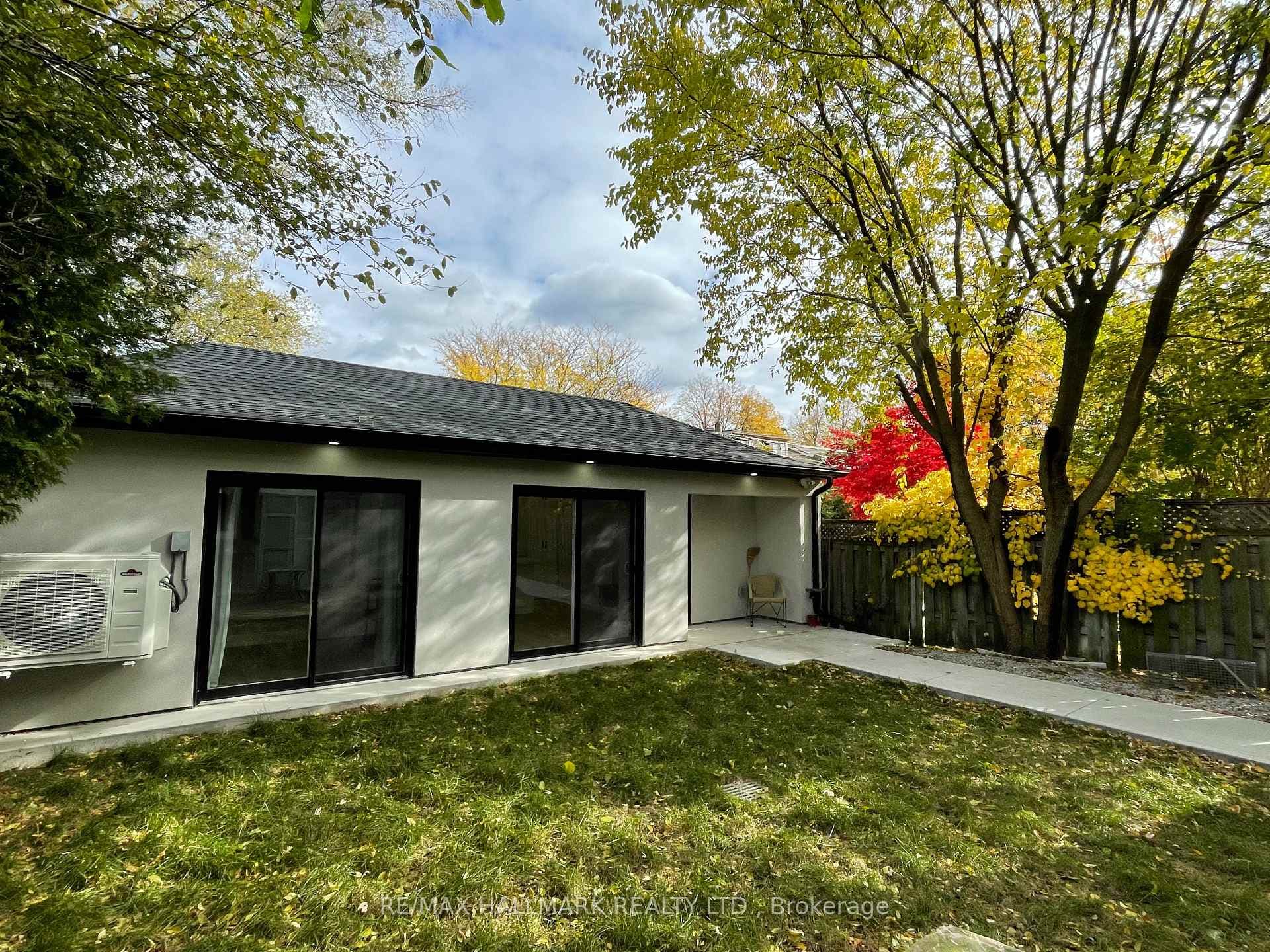 45 Northcliffe Boulevard Unit Garden, Keelesdale / Eglinton West, ON M6H 3G9 - Photo 1
