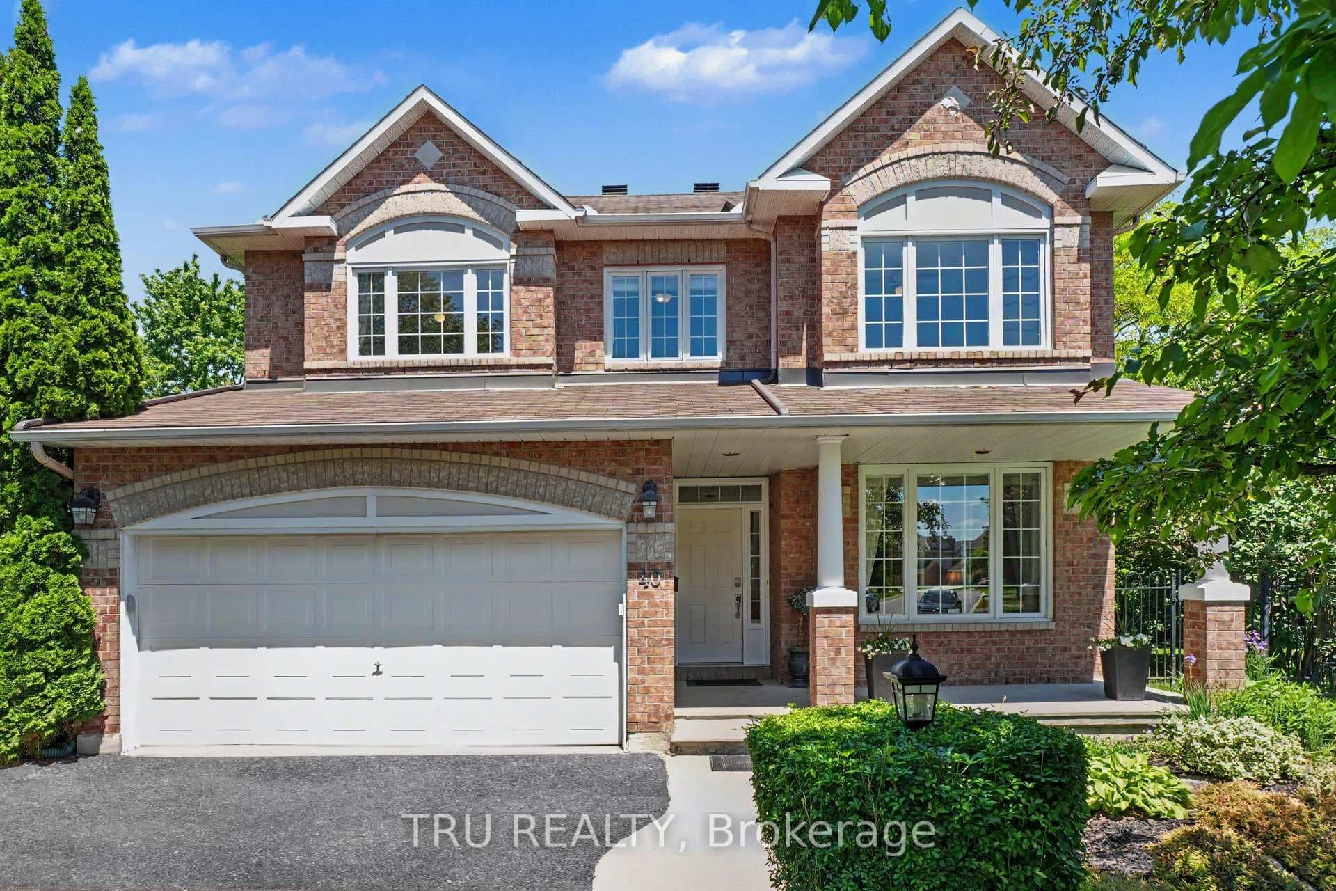 40 Cimarron Crescent, South of Baseline to Knoxdale, ON K2G 6E1 - Photo 1